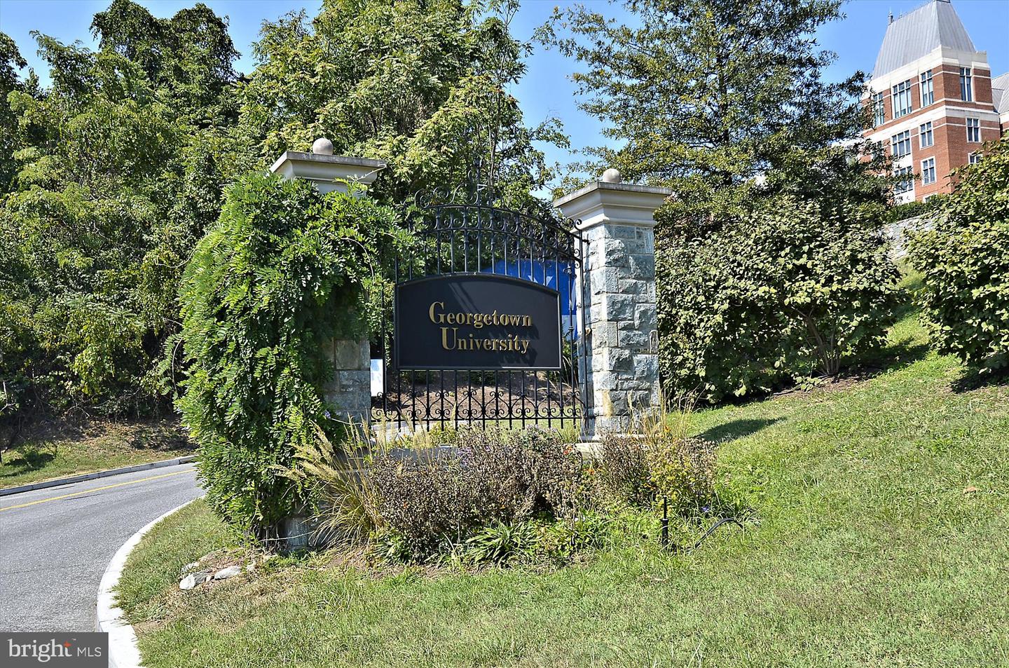 955 26TH ST NW #512, WASHINGTON, District Of Columbia 20037, 2 Bedrooms Bedrooms, ,2 BathroomsBathrooms,Residential,For sale,955 26TH ST NW #512,DCDC2203004 MLS # DCDC2203004