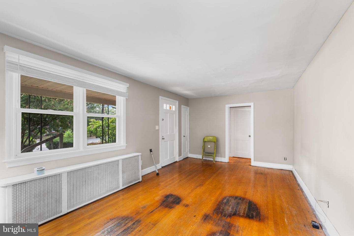 2401 RIDGE ROAD DR, ALEXANDRIA, Virginia 22302, 4 Bedrooms Bedrooms, ,2 BathroomsBathrooms,Residential,For sale,2401 RIDGE ROAD DR,VAAX2046454 MLS # VAAX2046454