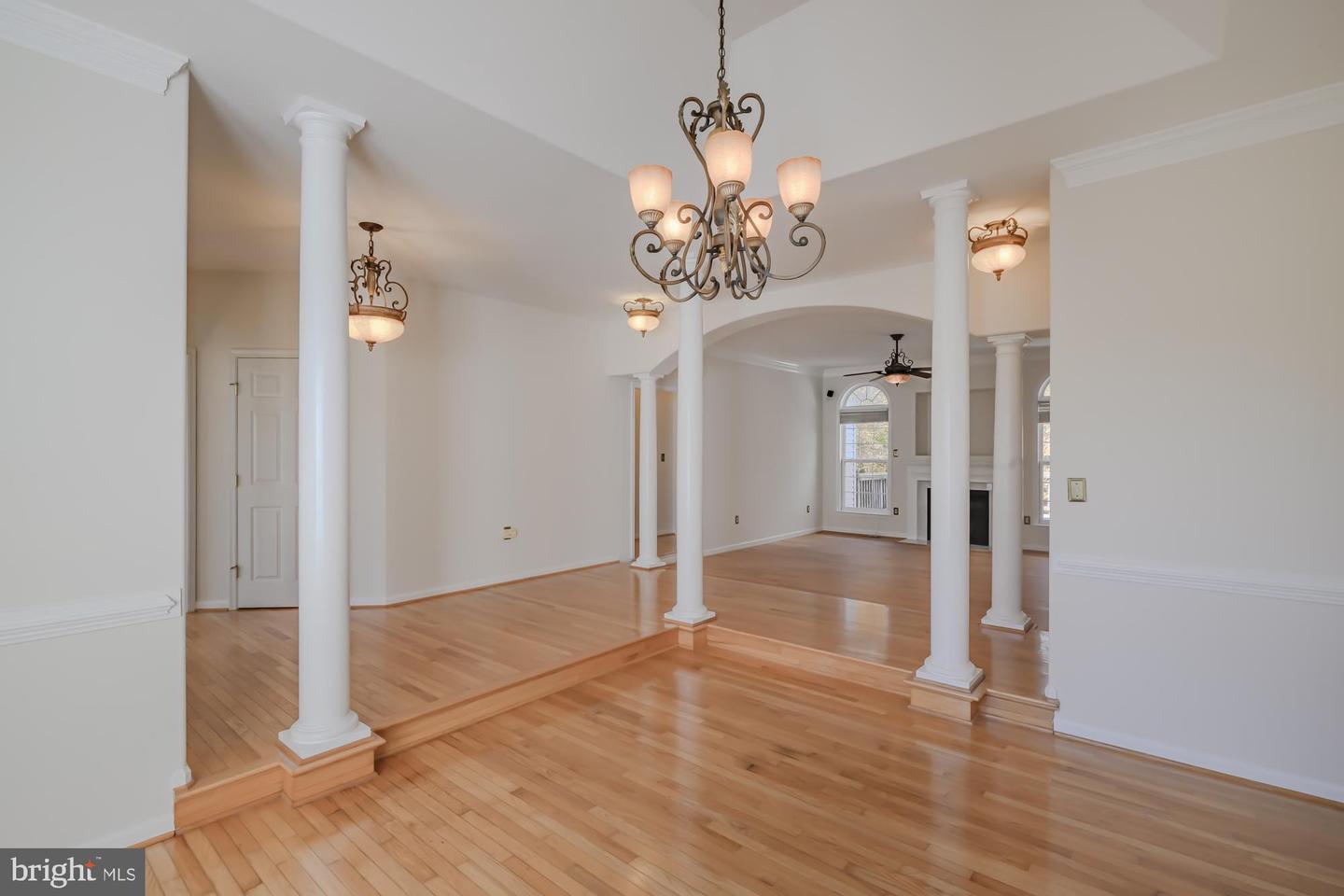 39 RIVER RIDGE LN, FREDERICKSBURG, Virginia 22406, 5 Bedrooms Bedrooms, ,4 BathroomsBathrooms,Residential,For sale,39 RIVER RIDGE LN,VAST2040254 MLS # VAST2040254