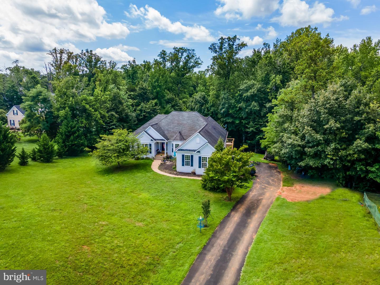 39 RIVER RIDGE LN, FREDERICKSBURG, Virginia 22406, 5 Bedrooms Bedrooms, ,4 BathroomsBathrooms,Residential,For sale,39 RIVER RIDGE LN,VAST2040254 MLS # VAST2040254