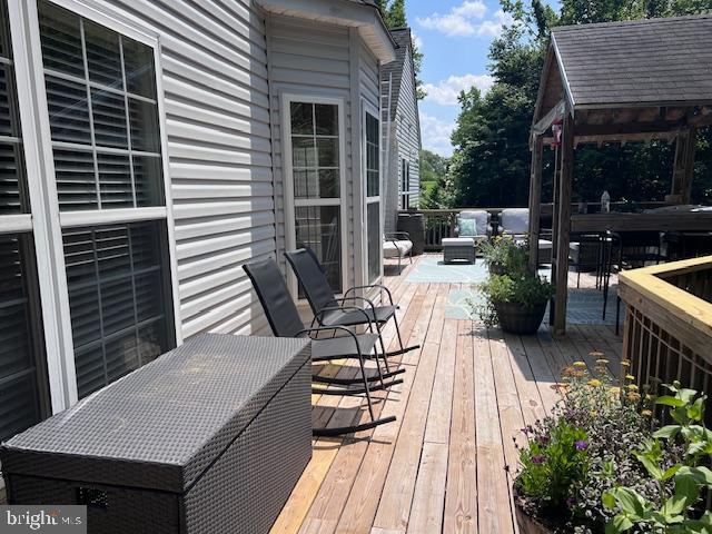 39 RIVER RIDGE LN, FREDERICKSBURG, Virginia 22406, 5 Bedrooms Bedrooms, ,4 BathroomsBathrooms,Residential,For sale,39 RIVER RIDGE LN,VAST2040254 MLS # VAST2040254