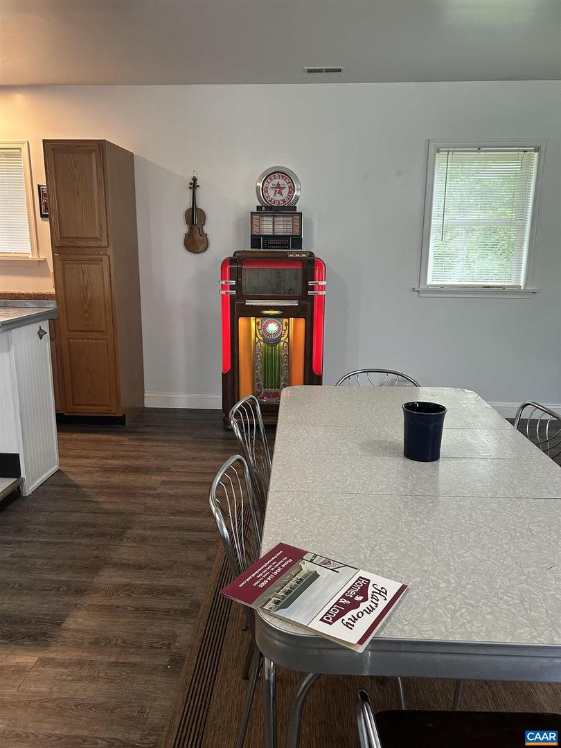 897 WILLOW LAKE RD, BUCKINGHAM, Virginia 23921, 2 Bedrooms Bedrooms, ,2 BathroomsBathrooms,Residential,For sale,897 WILLOW LAKE RD,667099 MLS # 667099 897 WILLOW LAKE RD, BUCKINGHAM, Virginia 23921, 2 Bedrooms Bedrooms, ,2 BathroomsBathrooms,Residential,For sale,897 WILLOW LAKE RD,667099 MLS # 667099