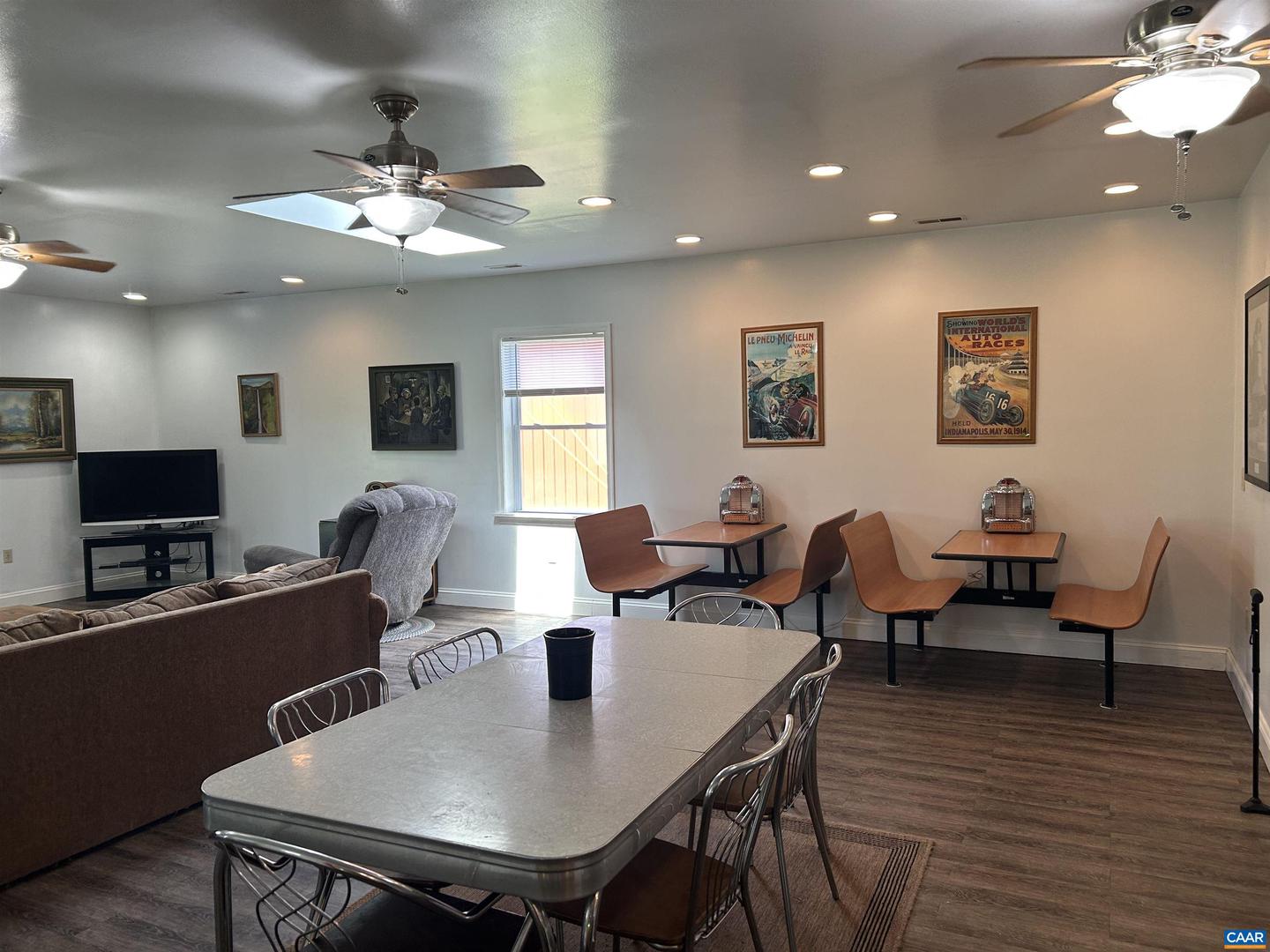 897 WILLOW LAKE RD, BUCKINGHAM, Virginia 23921, 2 Bedrooms Bedrooms, ,2 BathroomsBathrooms,Residential,For sale,897 WILLOW LAKE RD,667099 MLS # 667099 897 WILLOW LAKE RD, BUCKINGHAM, Virginia 23921, 2 Bedrooms Bedrooms, ,2 BathroomsBathrooms,Residential,For sale,897 WILLOW LAKE RD,667099 MLS # 667099