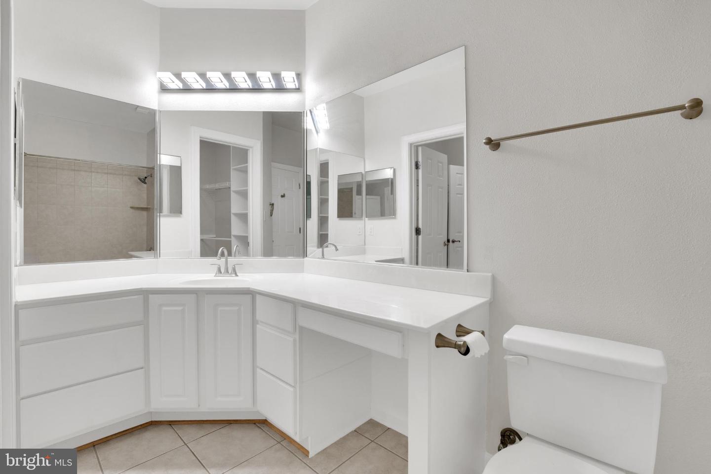 12151 PENDERVIEW LN #2005, FAIRFAX, Virginia 22033, 1 Bedroom Bedrooms, 9 Rooms Rooms,1 BathroomBathrooms,Residential,For sale,12151 PENDERVIEW LN #2005,VAFX2262692 MLS # VAFX2262692 12151 PENDERVIEW LN #2005, FAIRFAX, Virginia 22033, 1 Bedroom Bedrooms, 9 Rooms Rooms,1 BathroomBathrooms,Residential,For sale,12151 PENDERVIEW LN #2005,VAFX2262692 MLS # VAFX2262692