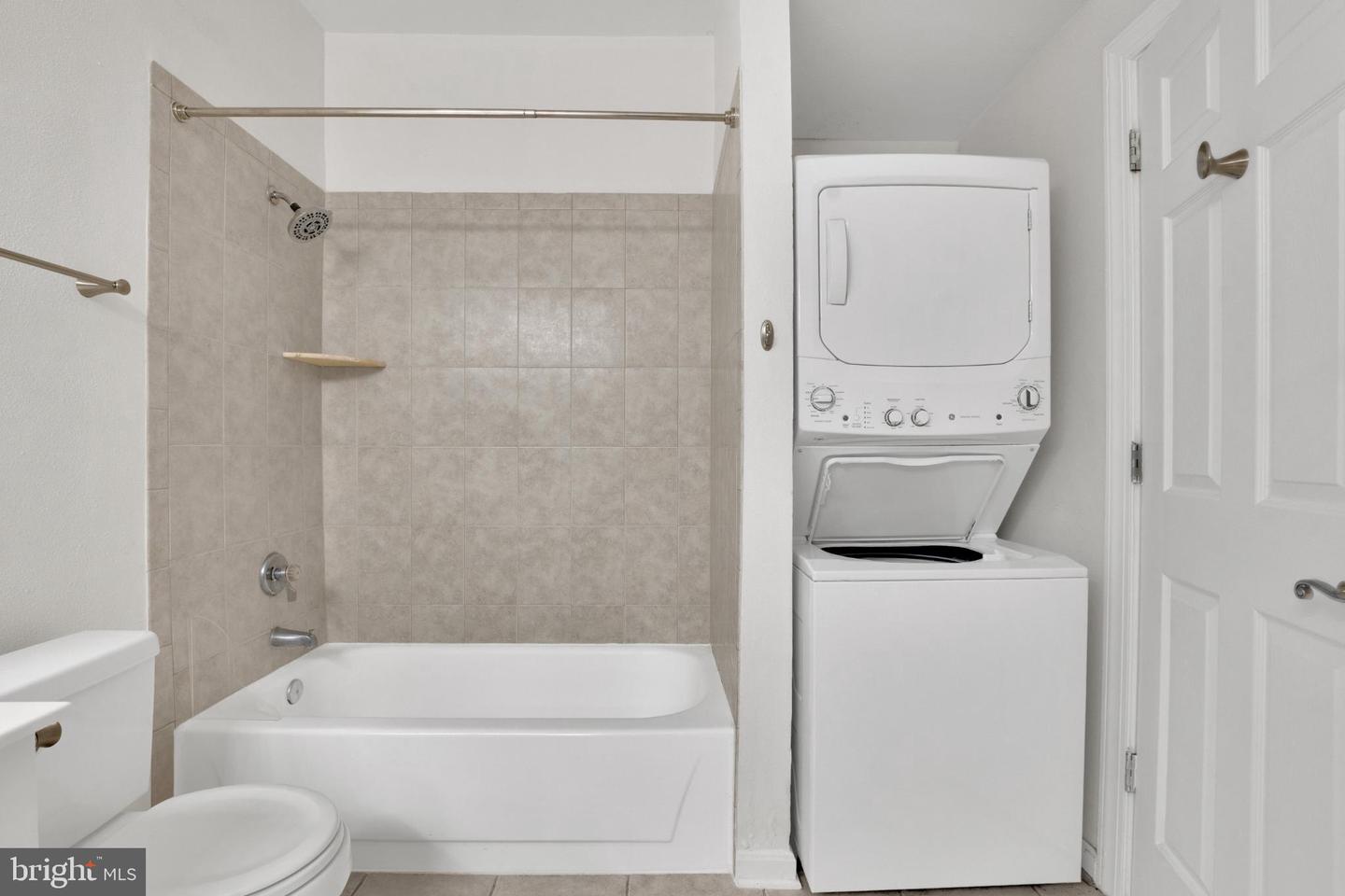 12151 PENDERVIEW LN #2005, FAIRFAX, Virginia 22033, 1 Bedroom Bedrooms, 9 Rooms Rooms,1 BathroomBathrooms,Residential,For sale,12151 PENDERVIEW LN #2005,VAFX2262692 MLS # VAFX2262692 12151 PENDERVIEW LN #2005, FAIRFAX, Virginia 22033, 1 Bedroom Bedrooms, 9 Rooms Rooms,1 BathroomBathrooms,Residential,For sale,12151 PENDERVIEW LN #2005,VAFX2262692 MLS # VAFX2262692