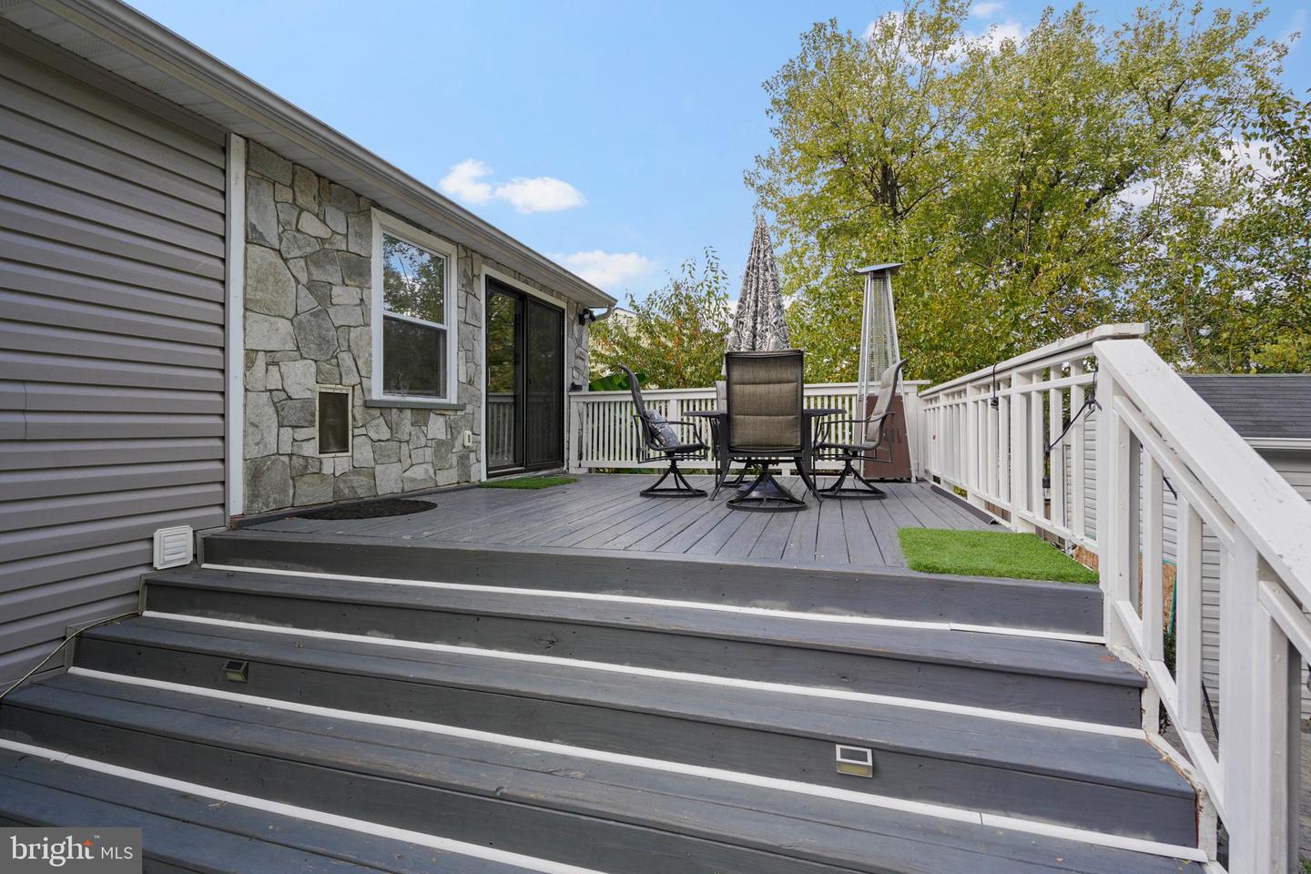 102 N GARFIELD RD, STERLING, Virginia 20164, 4 Bedrooms Bedrooms, ,2 BathroomsBathrooms,Residential,For sale,102 N GARFIELD RD,VALO2105768 MLS # VALO2105768