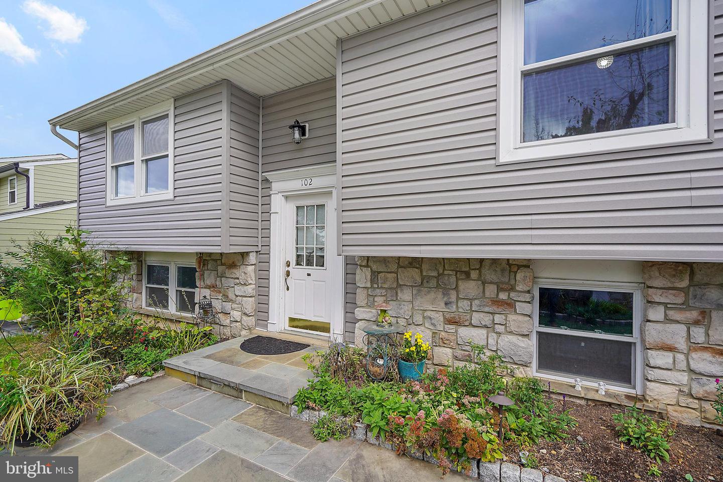 102 N GARFIELD RD, STERLING, Virginia 20164, 4 Bedrooms Bedrooms, ,2 BathroomsBathrooms,Residential,For sale,102 N GARFIELD RD,VALO2105768 MLS # VALO2105768