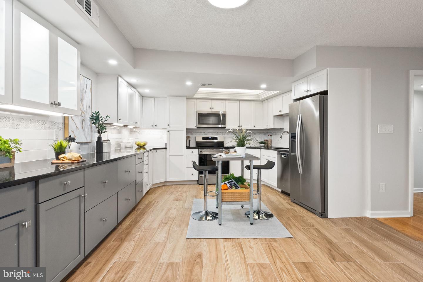 1101 S ARLINGTON RIDGE RD #313, ARLINGTON, Virginia 22202, 2 Bedrooms Bedrooms, 7 Rooms Rooms,2 BathroomsBathrooms,Residential,For sale,1101 S ARLINGTON RIDGE RD #313,VAAR2063160 MLS # VAAR2063160