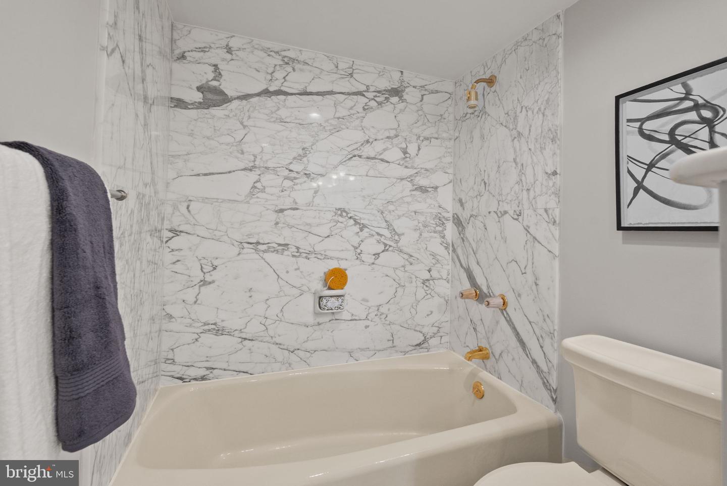 1101 S ARLINGTON RIDGE RD #313, ARLINGTON, Virginia 22202, 2 Bedrooms Bedrooms, 7 Rooms Rooms,2 BathroomsBathrooms,Residential,For sale,1101 S ARLINGTON RIDGE RD #313,VAAR2063160 MLS # VAAR2063160