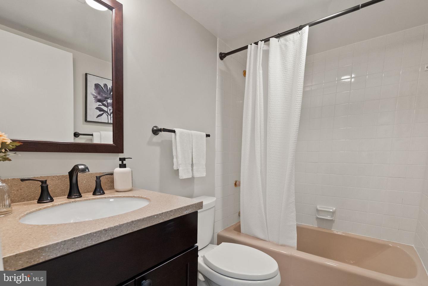 1101 S ARLINGTON RIDGE RD #313, ARLINGTON, Virginia 22202, 2 Bedrooms Bedrooms, 7 Rooms Rooms,2 BathroomsBathrooms,Residential,For sale,1101 S ARLINGTON RIDGE RD #313,VAAR2063160 MLS # VAAR2063160