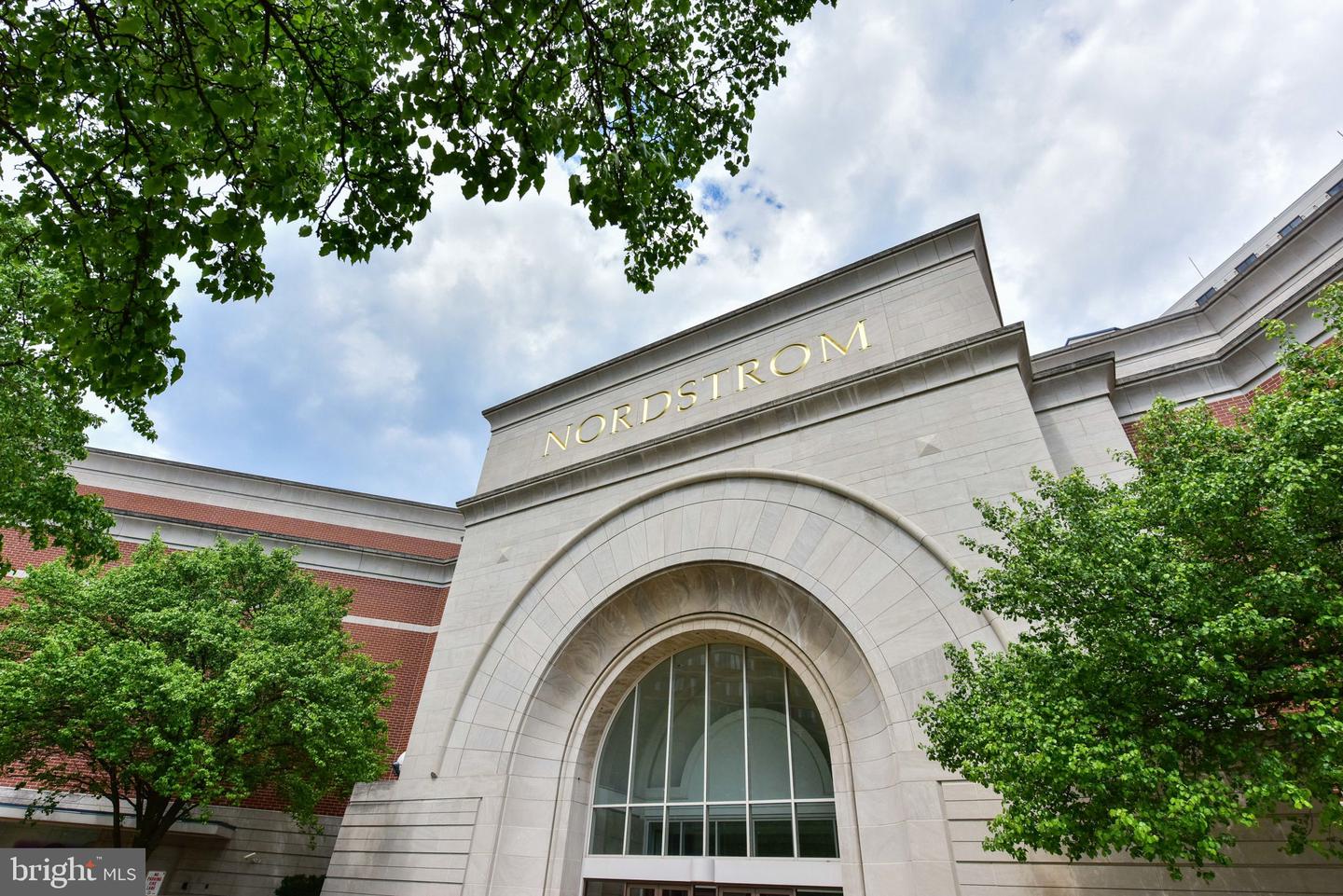 1101 S ARLINGTON RIDGE RD #313, ARLINGTON, Virginia 22202, 2 Bedrooms Bedrooms, 7 Rooms Rooms,2 BathroomsBathrooms,Residential,For sale,1101 S ARLINGTON RIDGE RD #313,VAAR2063160 MLS # VAAR2063160