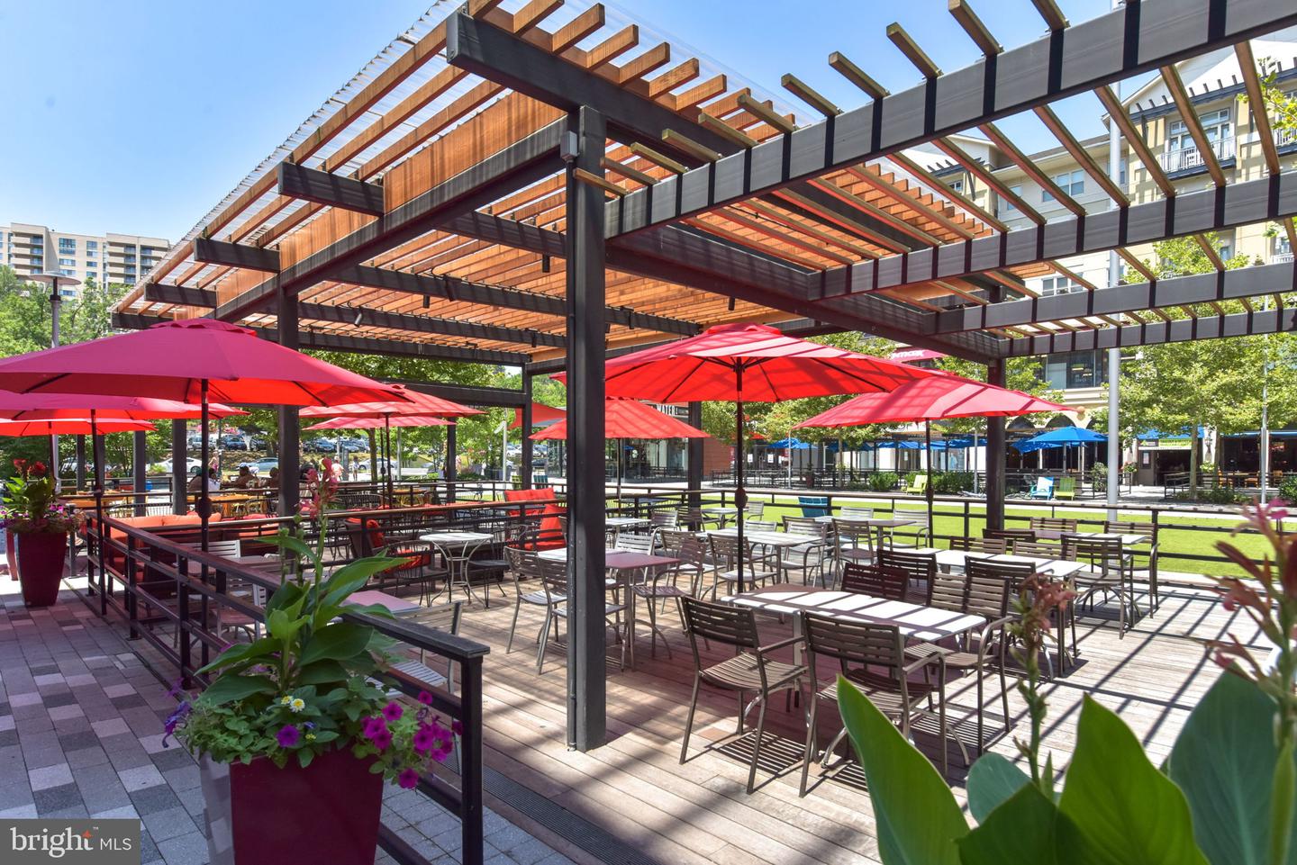 1101 S ARLINGTON RIDGE RD #313, ARLINGTON, Virginia 22202, 2 Bedrooms Bedrooms, 7 Rooms Rooms,2 BathroomsBathrooms,Residential,For sale,1101 S ARLINGTON RIDGE RD #313,VAAR2063160 MLS # VAAR2063160