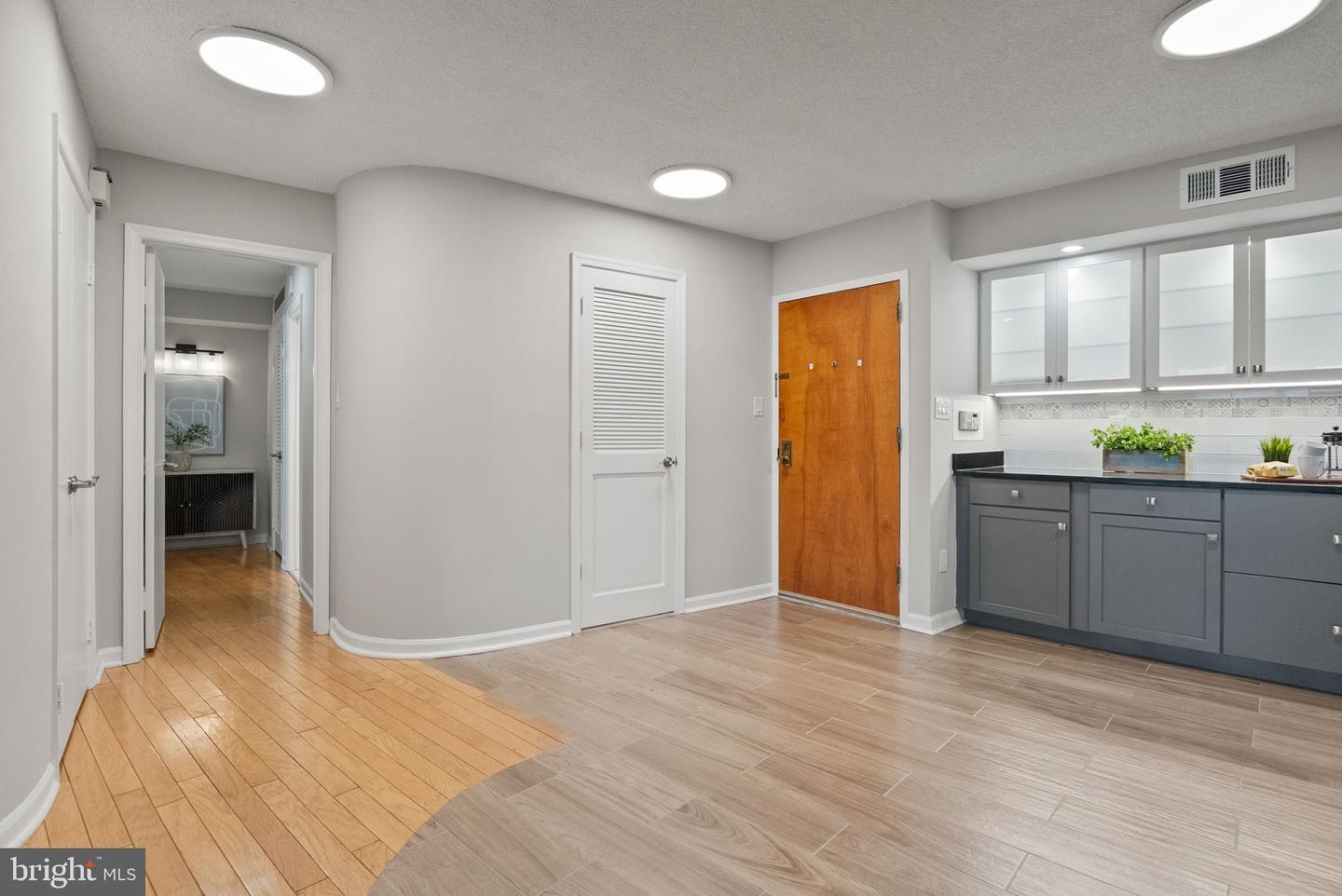 1101 S ARLINGTON RIDGE RD #313, ARLINGTON, Virginia 22202, 2 Bedrooms Bedrooms, 7 Rooms Rooms,2 BathroomsBathrooms,Residential,For sale,1101 S ARLINGTON RIDGE RD #313,VAAR2063160 MLS # VAAR2063160