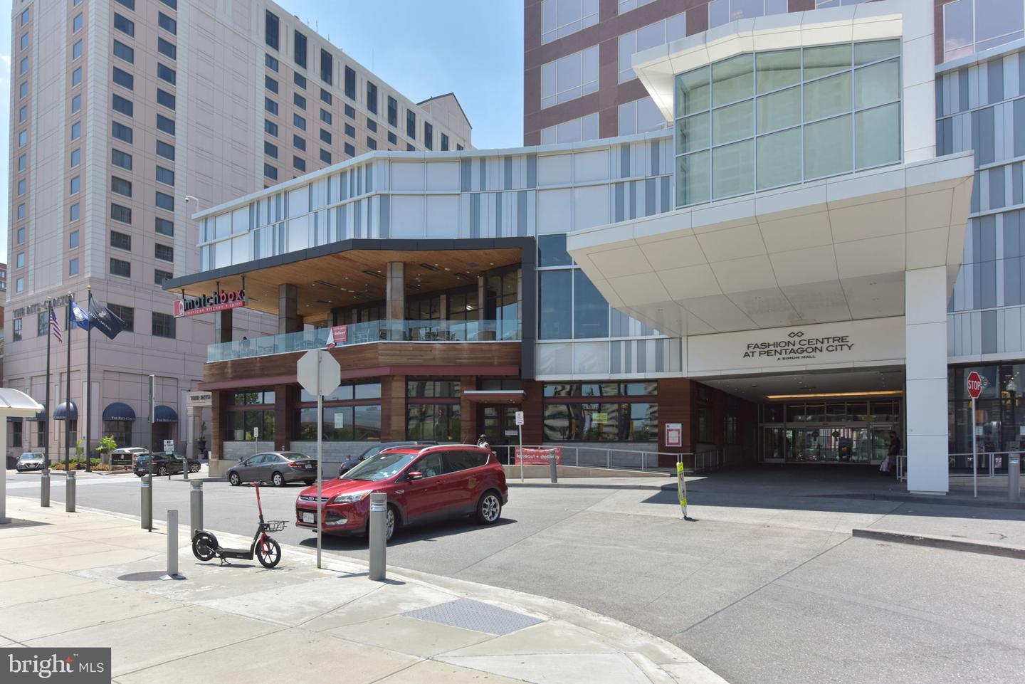 1101 S ARLINGTON RIDGE RD #313, ARLINGTON, Virginia 22202, 2 Bedrooms Bedrooms, 7 Rooms Rooms,2 BathroomsBathrooms,Residential,For sale,1101 S ARLINGTON RIDGE RD #313,VAAR2063160 MLS # VAAR2063160