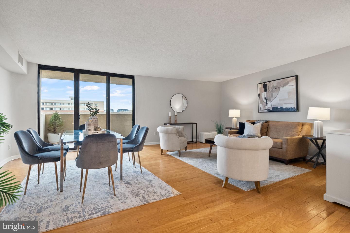 1101 S ARLINGTON RIDGE RD #313, ARLINGTON, Virginia 22202, 2 Bedrooms Bedrooms, 7 Rooms Rooms,2 BathroomsBathrooms,Residential,For sale,1101 S ARLINGTON RIDGE RD #313,VAAR2063160 MLS # VAAR2063160