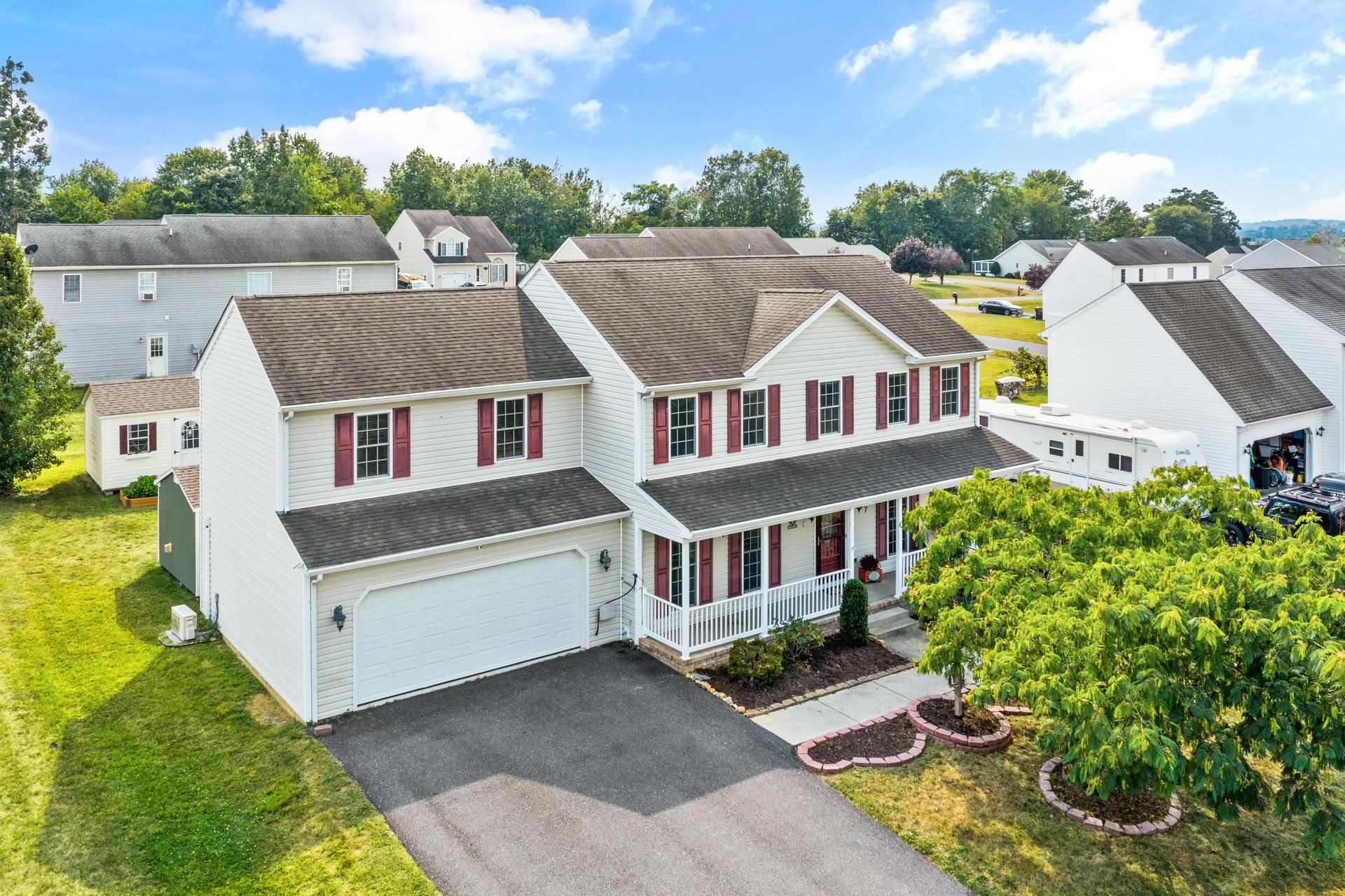 77 LAUREL WOOD DR, WAYNESBORO, Virginia 22980, 4 Bedrooms Bedrooms, ,2 BathroomsBathrooms,Residential,77 LAUREL WOOD DR,668895 MLS # 668895