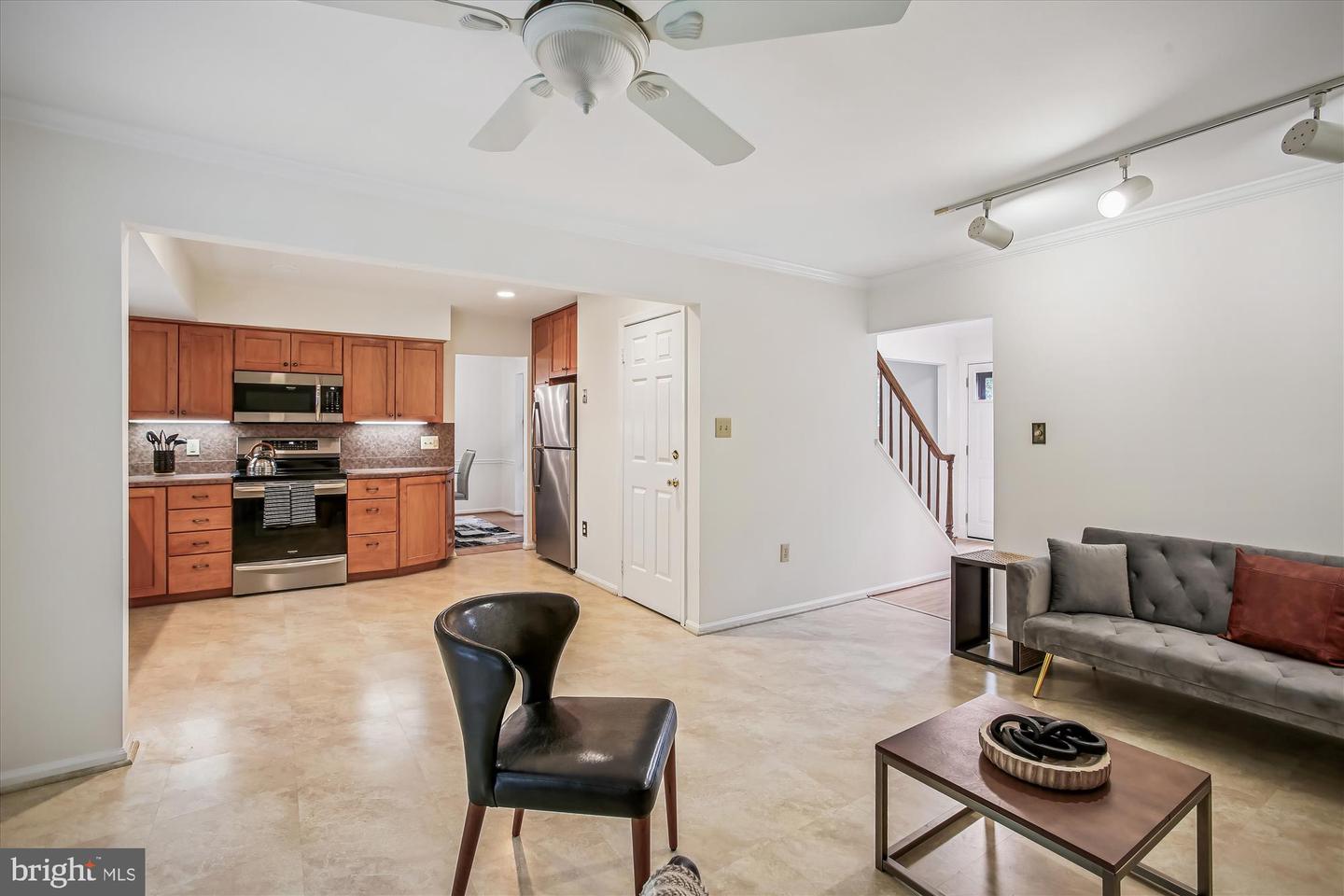 6013 FRANCONIA FOREST LN, ALEXANDRIA, Virginia 22310, 5 Bedrooms Bedrooms, 15 Rooms Rooms,3 BathroomsBathrooms,Residential,For sale,6013 FRANCONIA FOREST LN,VAFX2265574 MLS # VAFX2265574