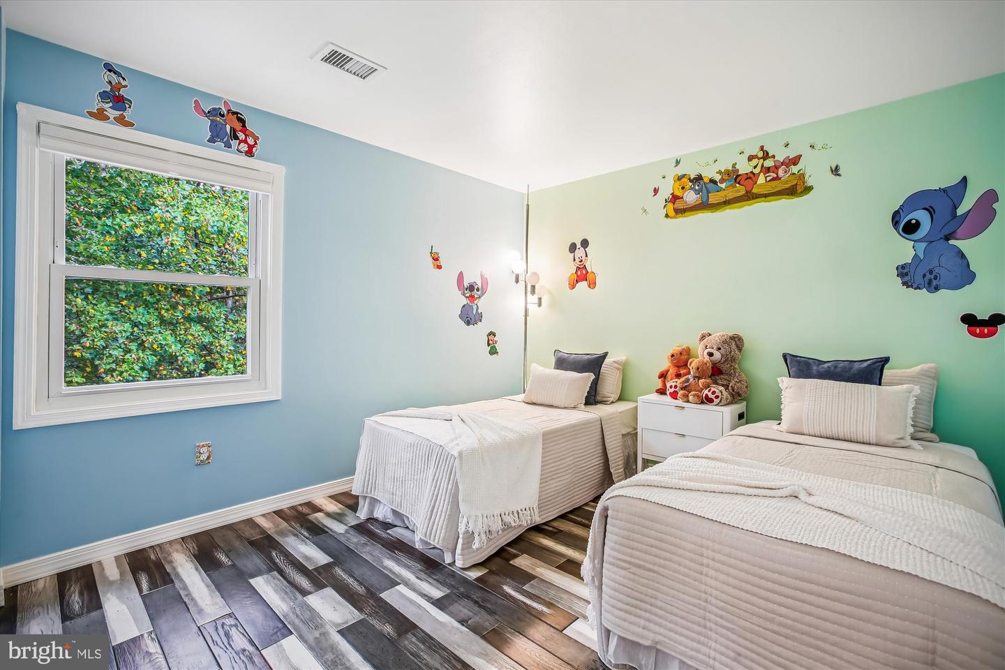 6013 FRANCONIA FOREST LN, ALEXANDRIA, Virginia 22310, 5 Bedrooms Bedrooms, 15 Rooms Rooms,3 BathroomsBathrooms,Residential,For sale,6013 FRANCONIA FOREST LN,VAFX2265574 MLS # VAFX2265574