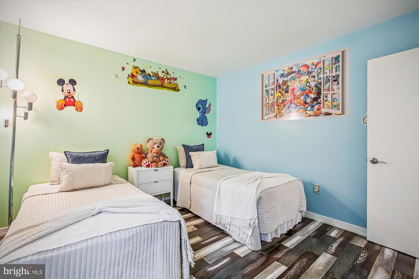 6013 FRANCONIA FOREST LN, ALEXANDRIA, Virginia 22310, 5 Bedrooms Bedrooms, 15 Rooms Rooms,3 BathroomsBathrooms,Residential,For sale,6013 FRANCONIA FOREST LN,VAFX2265574 MLS # VAFX2265574