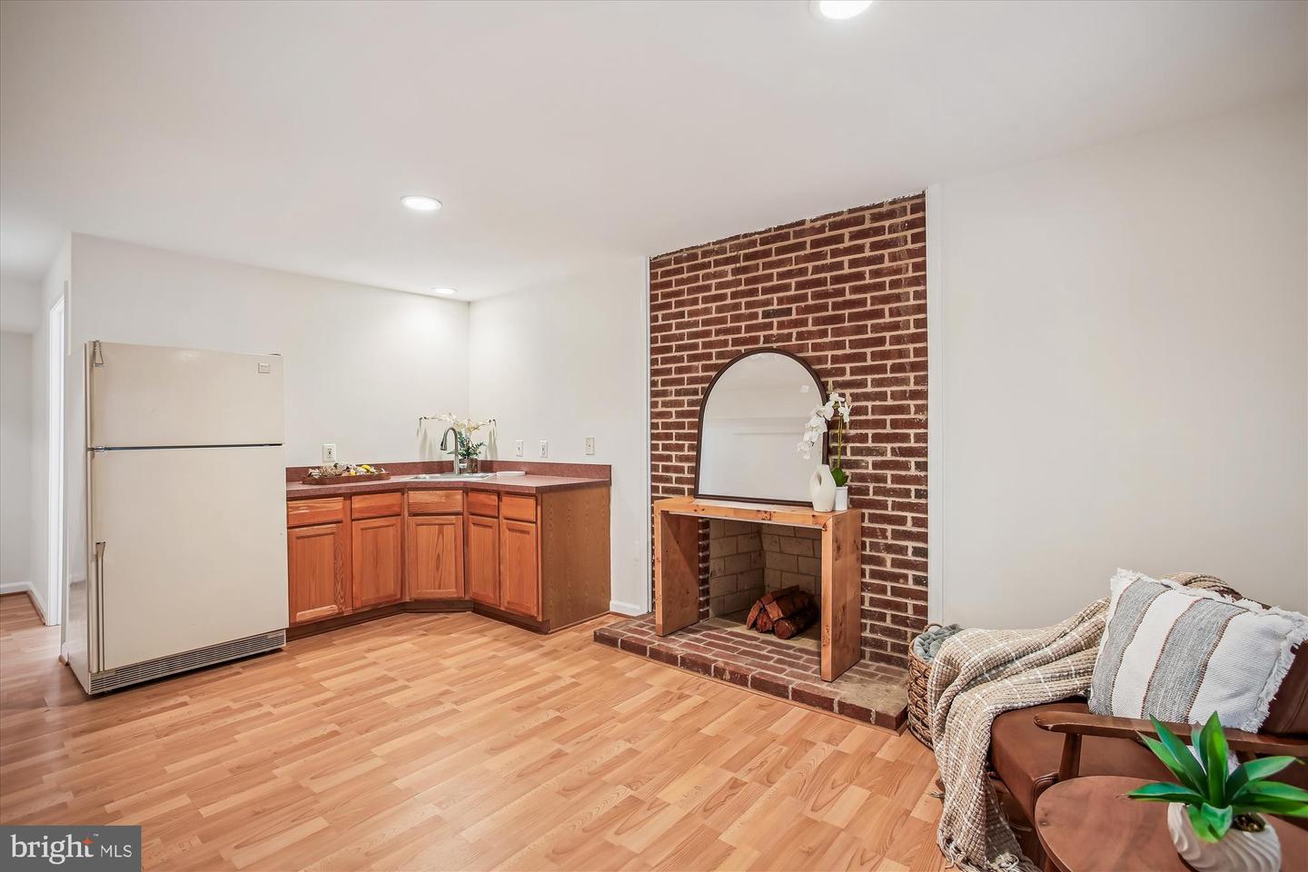 6013 FRANCONIA FOREST LN, ALEXANDRIA, Virginia 22310, 5 Bedrooms Bedrooms, 15 Rooms Rooms,3 BathroomsBathrooms,Residential,For sale,6013 FRANCONIA FOREST LN,VAFX2265574 MLS # VAFX2265574