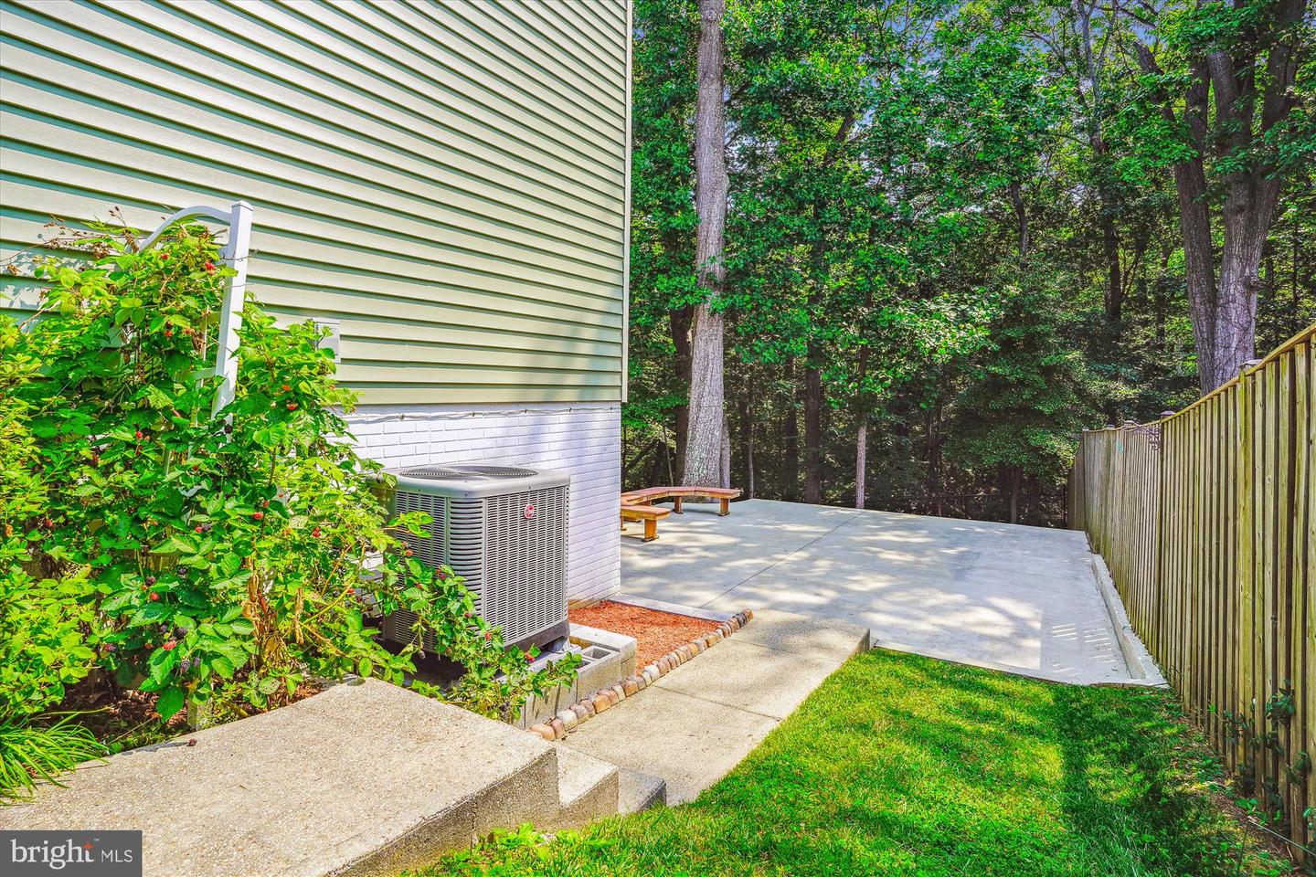 6013 FRANCONIA FOREST LN, ALEXANDRIA, Virginia 22310, 5 Bedrooms Bedrooms, 15 Rooms Rooms,3 BathroomsBathrooms,Residential,For sale,6013 FRANCONIA FOREST LN,VAFX2265574 MLS # VAFX2265574