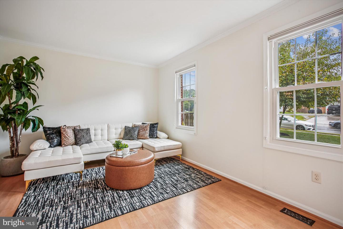 6013 FRANCONIA FOREST LN, ALEXANDRIA, Virginia 22310, 5 Bedrooms Bedrooms, 15 Rooms Rooms,3 BathroomsBathrooms,Residential,For sale,6013 FRANCONIA FOREST LN,VAFX2265574 MLS # VAFX2265574