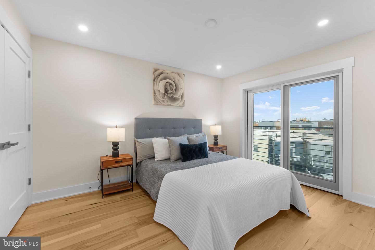 521 FLORIDA AVE NE #2, WASHINGTON, District Of Columbia 20002, 2 Bedrooms Bedrooms, ,2 BathroomsBathrooms,Residential,For sale,521 FLORIDA AVE NE #2,DCDC2221556 MLS # DCDC2221556