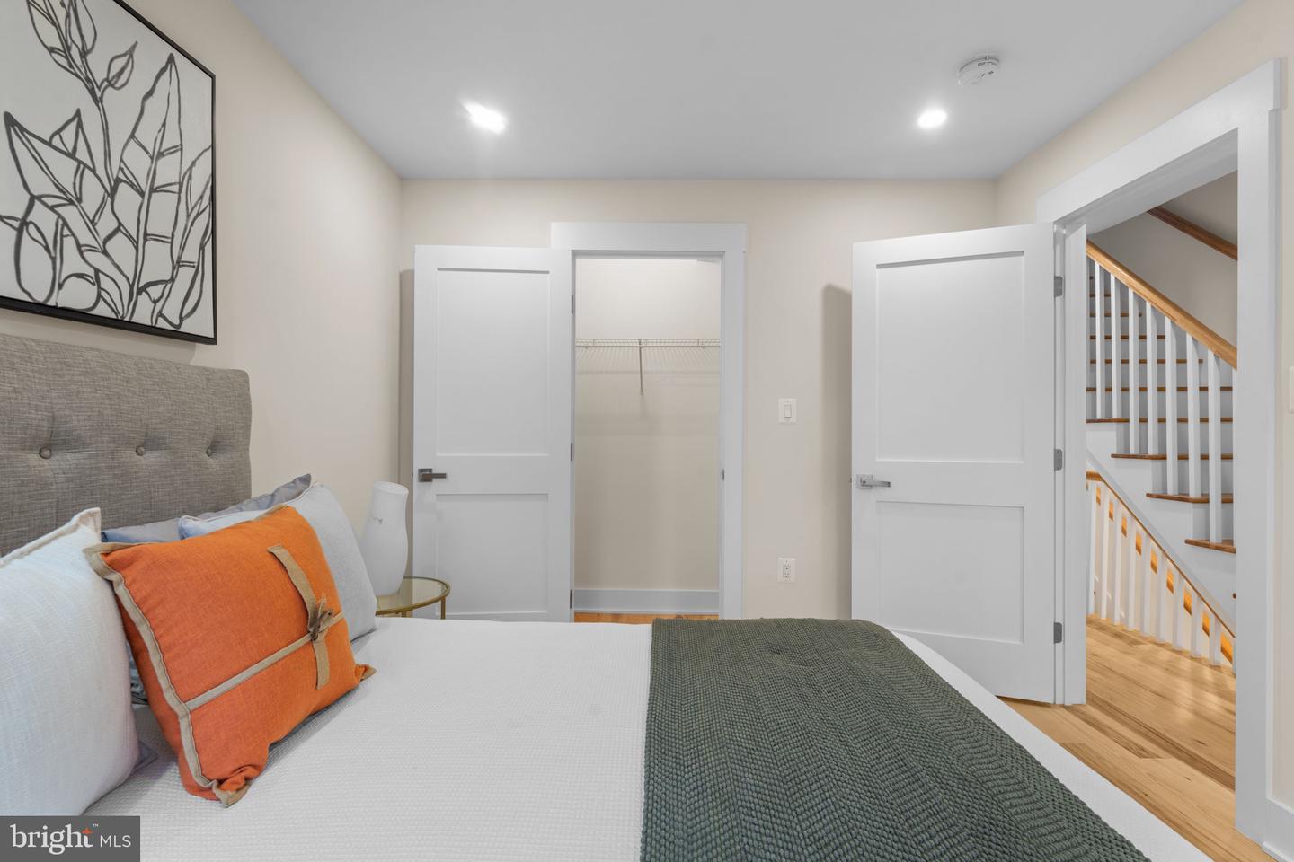 521 FLORIDA AVE NE #2, WASHINGTON, District Of Columbia 20002, 2 Bedrooms Bedrooms, ,2 BathroomsBathrooms,Residential,For sale,521 FLORIDA AVE NE #2,DCDC2221556 MLS # DCDC2221556