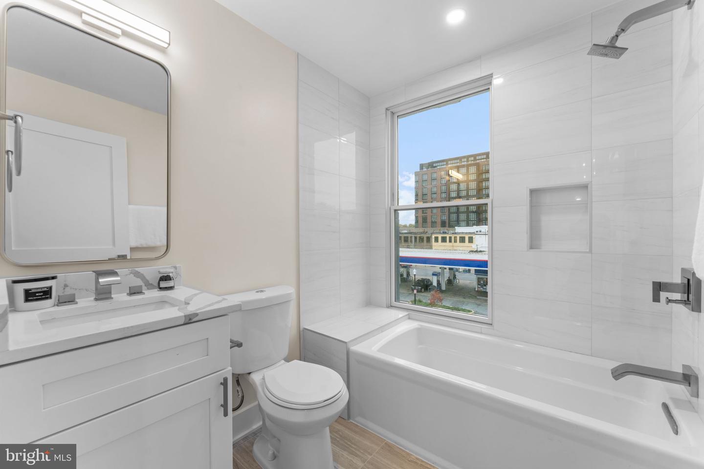 521 FLORIDA AVE NE #2, WASHINGTON, District Of Columbia 20002, 2 Bedrooms Bedrooms, ,2 BathroomsBathrooms,Residential,For sale,521 FLORIDA AVE NE #2,DCDC2221556 MLS # DCDC2221556