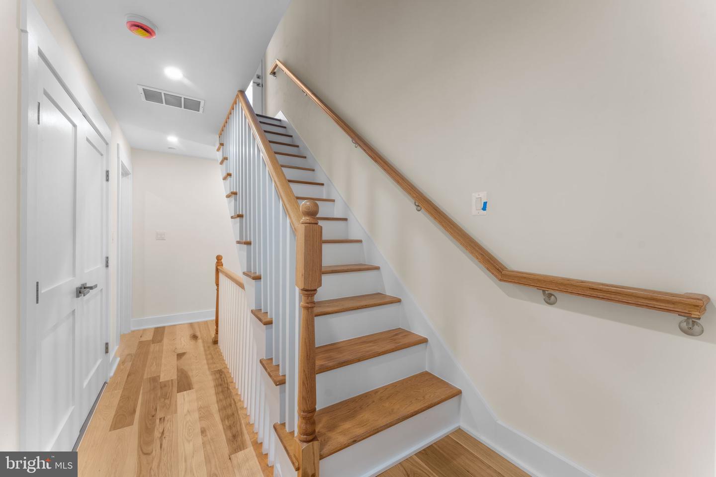 521 FLORIDA AVE NE #2, WASHINGTON, District Of Columbia 20002, 2 Bedrooms Bedrooms, ,2 BathroomsBathrooms,Residential,For sale,521 FLORIDA AVE NE #2,DCDC2221556 MLS # DCDC2221556