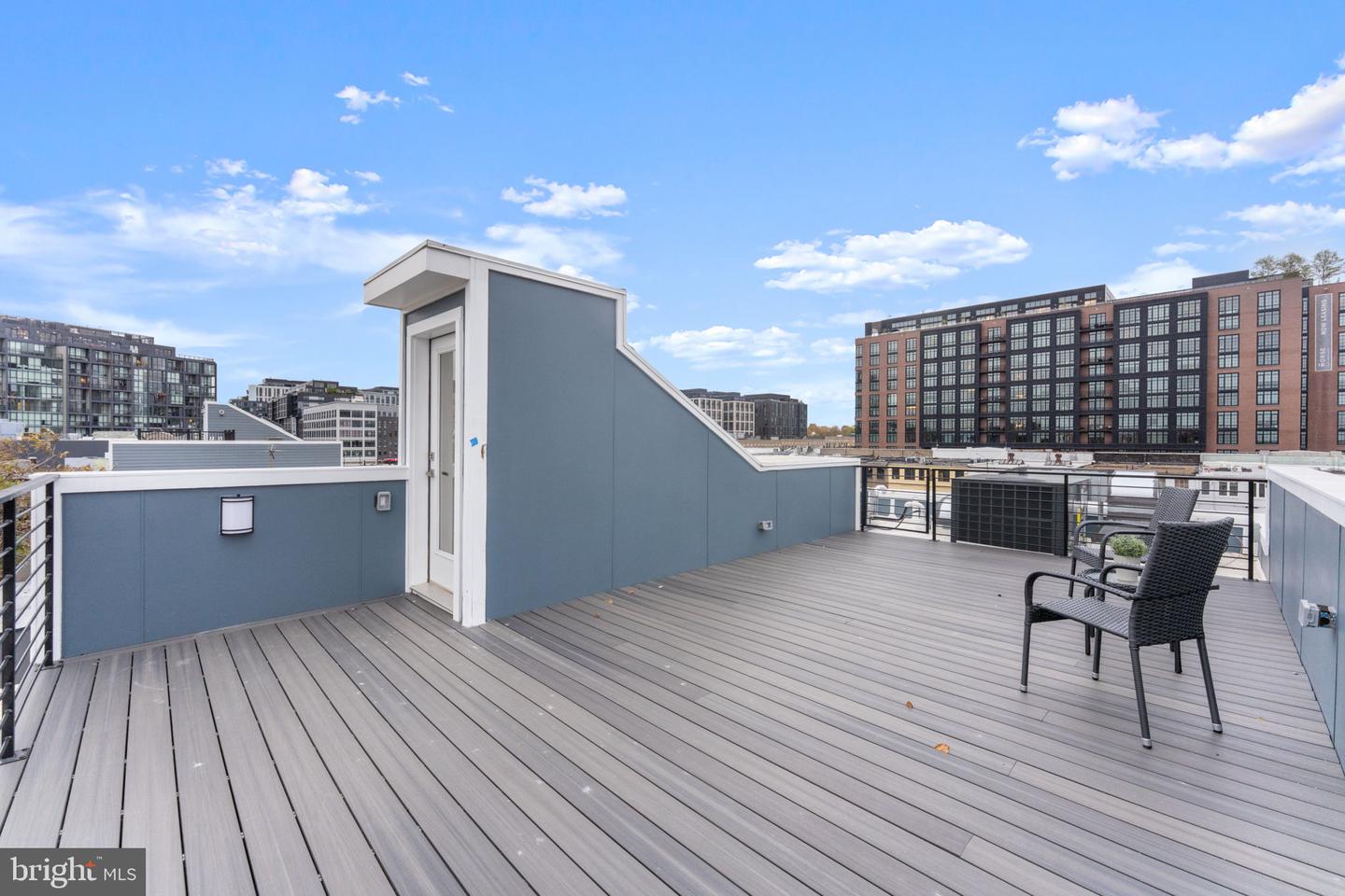 521 FLORIDA AVE NE #2, WASHINGTON, District Of Columbia 20002, 2 Bedrooms Bedrooms, ,2 BathroomsBathrooms,Residential,For sale,521 FLORIDA AVE NE #2,DCDC2221556 MLS # DCDC2221556