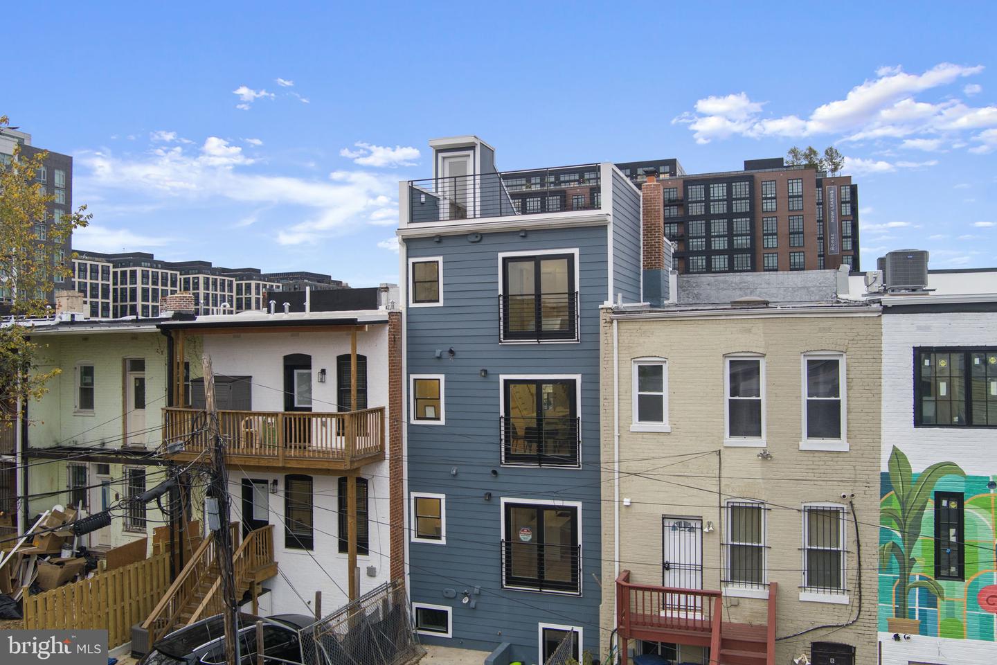 521 FLORIDA AVE NE #2, WASHINGTON, District Of Columbia 20002, 2 Bedrooms Bedrooms, ,2 BathroomsBathrooms,Residential,For sale,521 FLORIDA AVE NE #2,DCDC2221556 MLS # DCDC2221556