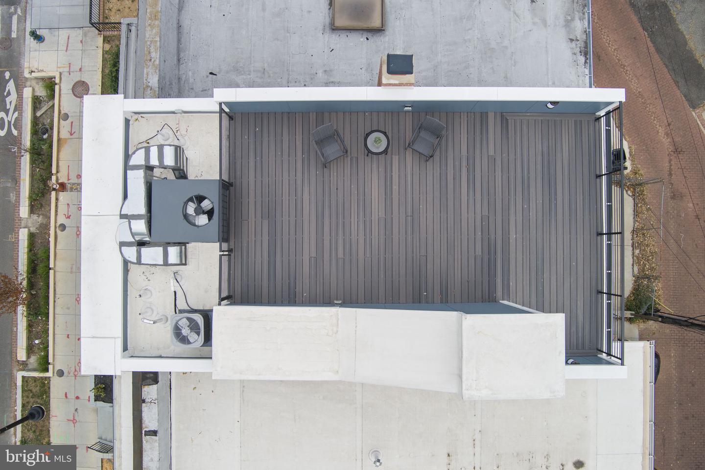 521 FLORIDA AVE NE #2, WASHINGTON, District Of Columbia 20002, 2 Bedrooms Bedrooms, ,2 BathroomsBathrooms,Residential,For sale,521 FLORIDA AVE NE #2,DCDC2221556 MLS # DCDC2221556