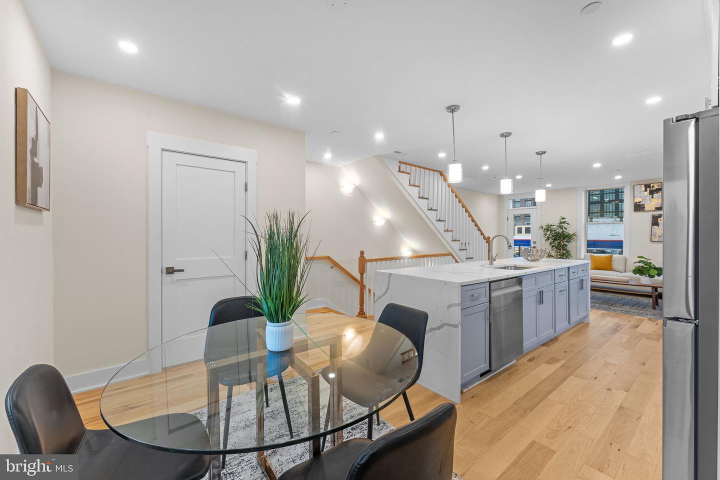 521 FLORIDA AVE NE #2, WASHINGTON, District Of Columbia 20002, 2 Bedrooms Bedrooms, ,2 BathroomsBathrooms,Residential,For sale,521 FLORIDA AVE NE #2,DCDC2221556 MLS # DCDC2221556