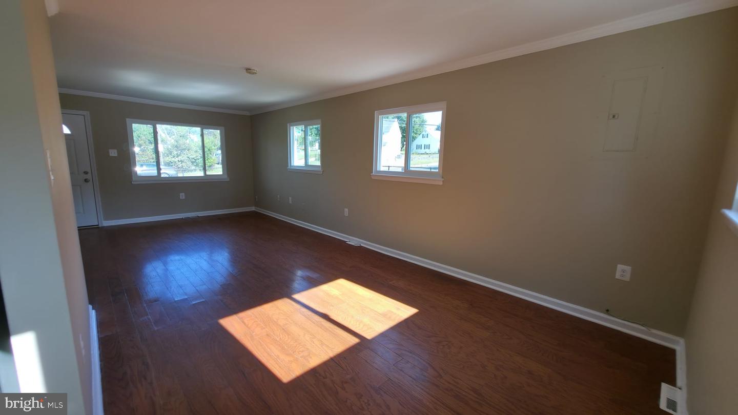 185 CABBEL DR, MANASSAS PARK, Virginia 20111, 3 Bedrooms Bedrooms, ,1 BathroomBathrooms,Residential,For sale,185 CABBEL DR,VAMP2003322 MLS # VAMP2003322