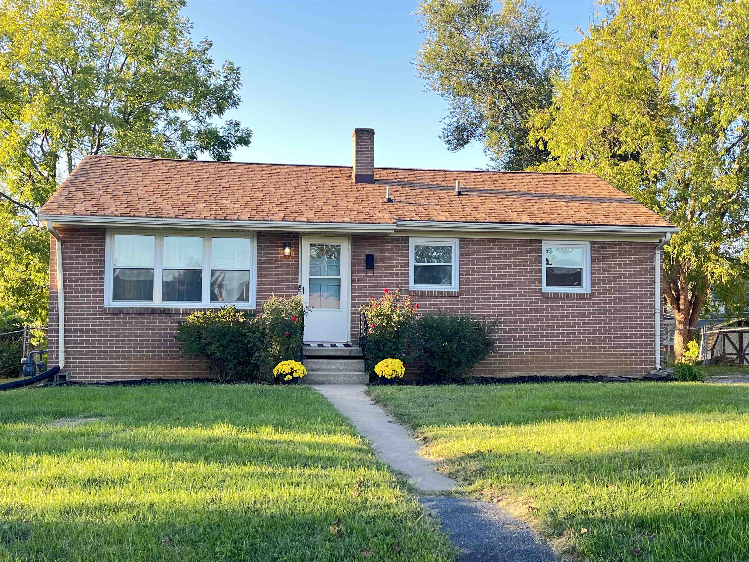 231 HOWARD AVE, WAYNESBORO, Virginia 22980, 3 Bedrooms Bedrooms, ,1 BathroomBathrooms,Residential,231 HOWARD AVE,669802 MLS # 669802