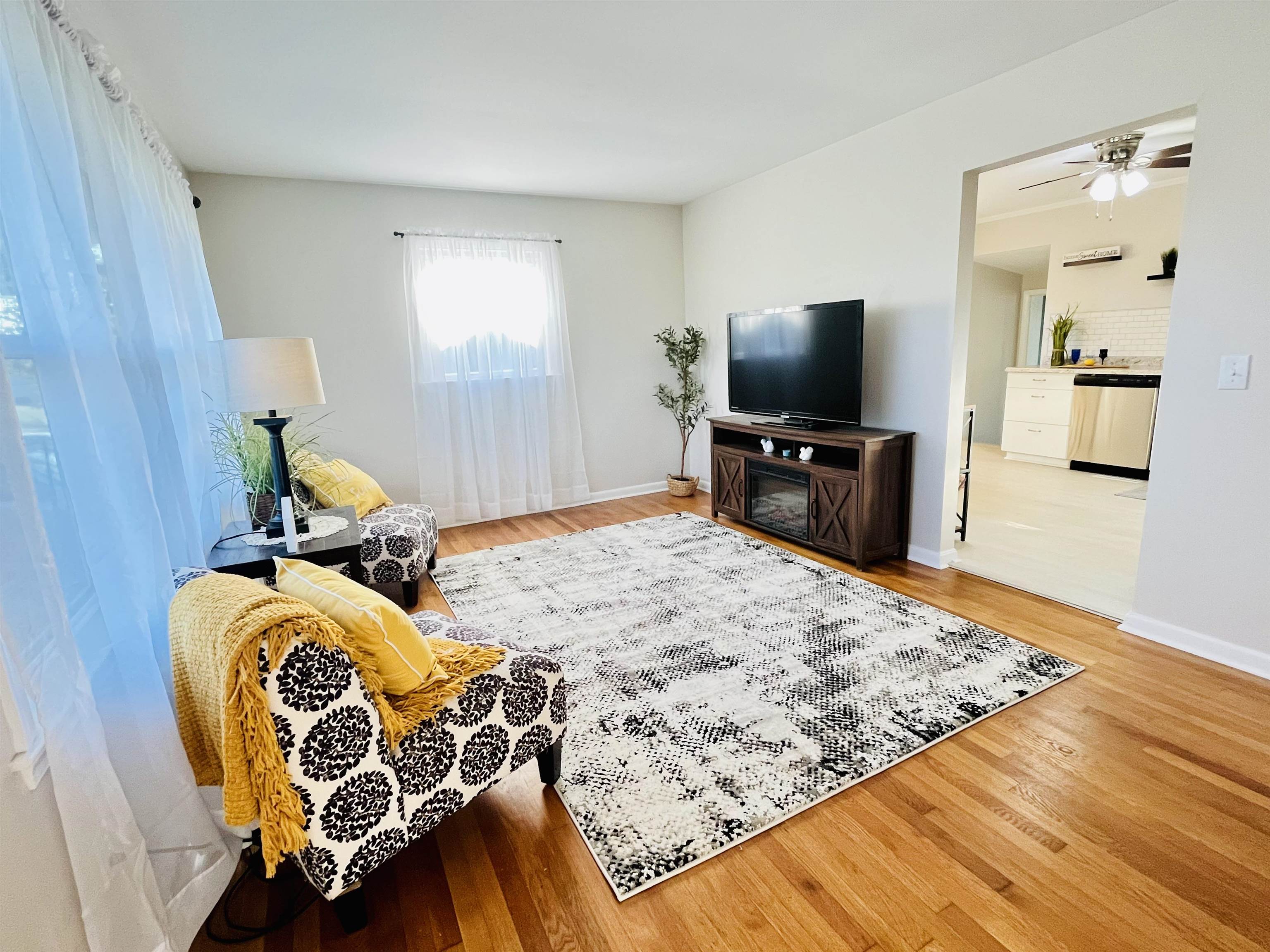 231 HOWARD AVE, WAYNESBORO, Virginia 22980, 3 Bedrooms Bedrooms, ,1 BathroomBathrooms,Residential,231 HOWARD AVE,669802 MLS # 669802