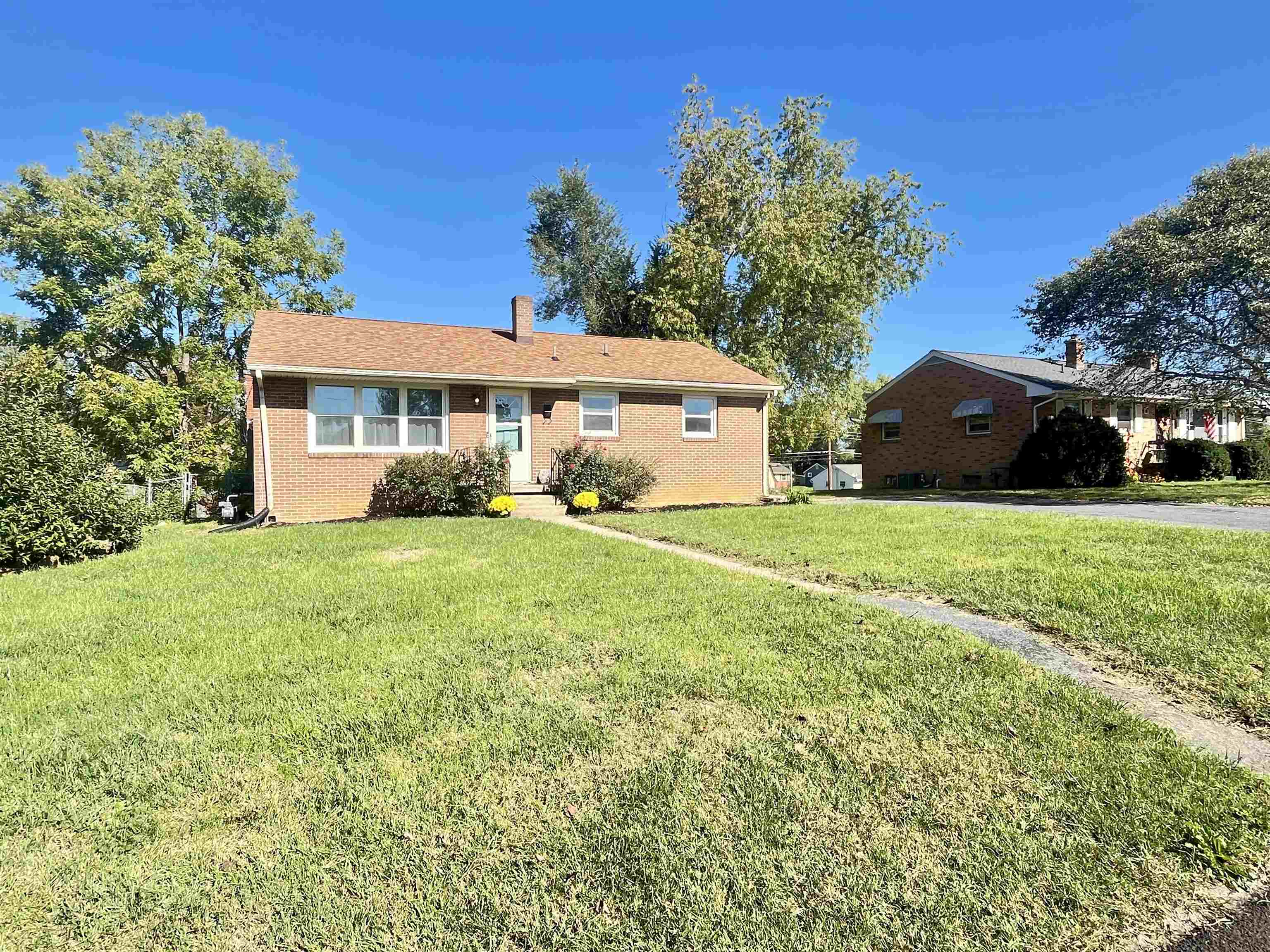 231 HOWARD AVE, WAYNESBORO, Virginia 22980, 3 Bedrooms Bedrooms, ,1 BathroomBathrooms,Residential,231 HOWARD AVE,669802 MLS # 669802