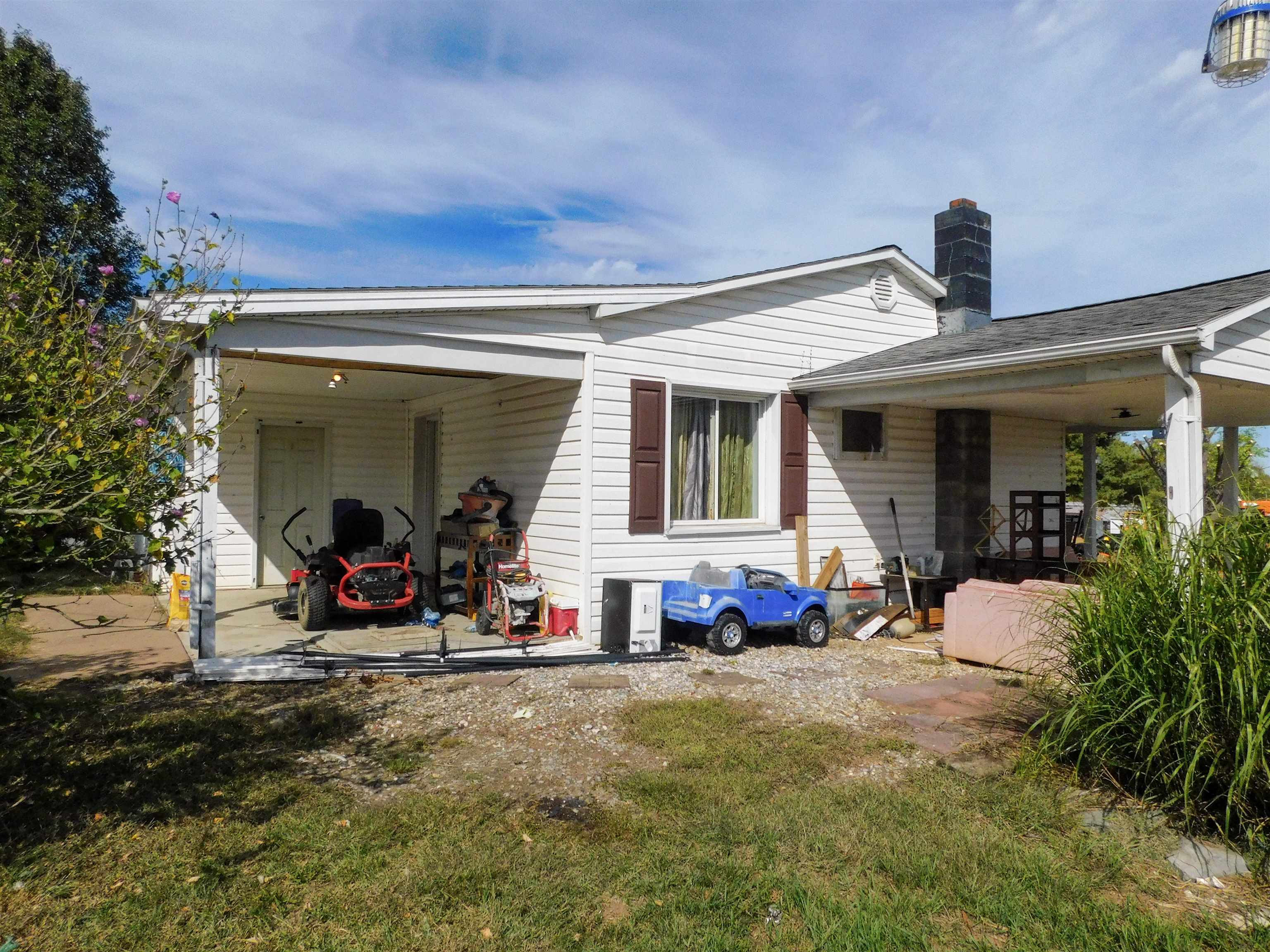 116 FELLOWSHIP RD, ROCKINGHAM, Virginia 22802, 3 Bedrooms Bedrooms, ,1 BathroomBathrooms,Residential,116 FELLOWSHIP RD,670516 MLS # 670516 116 FELLOWSHIP RD, ROCKINGHAM, Virginia 22802, 3 Bedrooms Bedrooms, ,1 BathroomBathrooms,Residential,116 FELLOWSHIP RD,670516 MLS # 670516