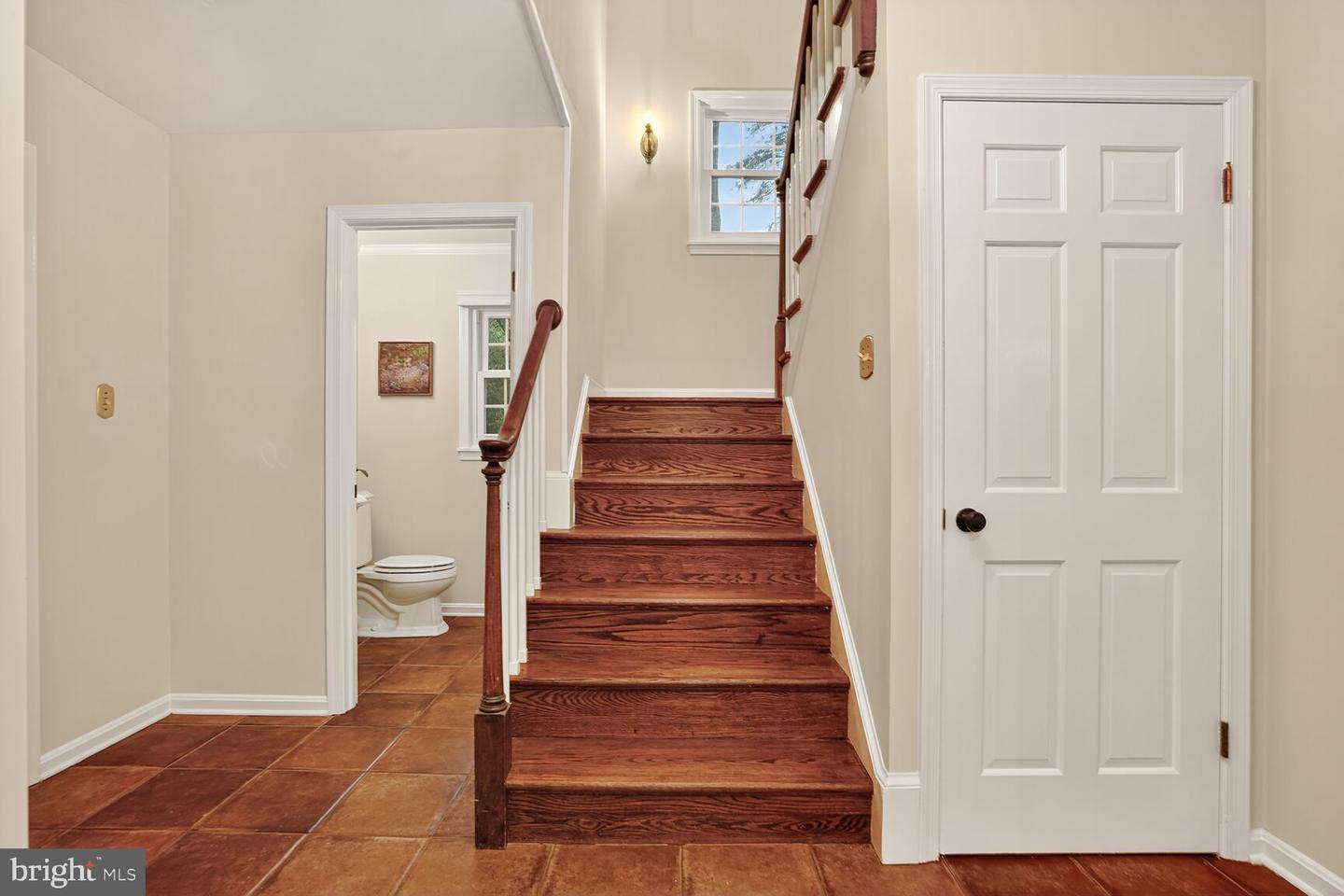 1011 HARRIMAN ST, GREAT FALLS, Virginia 22066, 4 Bedrooms Bedrooms, ,3 BathroomsBathrooms,Residential,For sale,1011 HARRIMAN ST,VAFX2268512 MLS # VAFX2268512