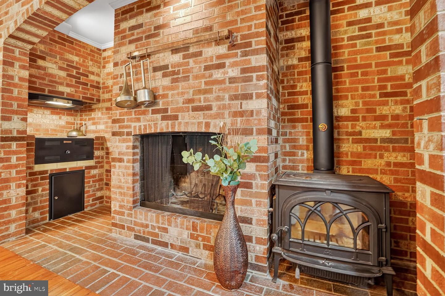 1011 HARRIMAN ST, GREAT FALLS, Virginia 22066, 4 Bedrooms Bedrooms, ,3 BathroomsBathrooms,Residential,For sale,1011 HARRIMAN ST,VAFX2268512 MLS # VAFX2268512