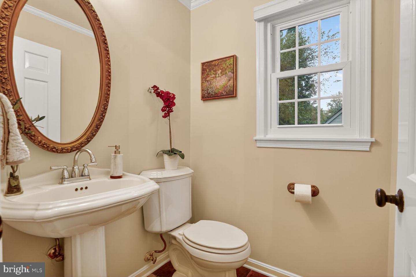 1011 HARRIMAN ST, GREAT FALLS, Virginia 22066, 4 Bedrooms Bedrooms, ,3 BathroomsBathrooms,Residential,For sale,1011 HARRIMAN ST,VAFX2268512 MLS # VAFX2268512