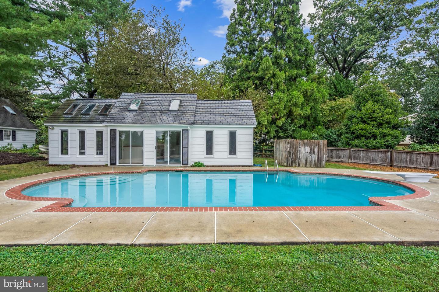 1011 HARRIMAN ST, GREAT FALLS, Virginia 22066, 4 Bedrooms Bedrooms, ,3 BathroomsBathrooms,Residential,For sale,1011 HARRIMAN ST,VAFX2268512 MLS # VAFX2268512