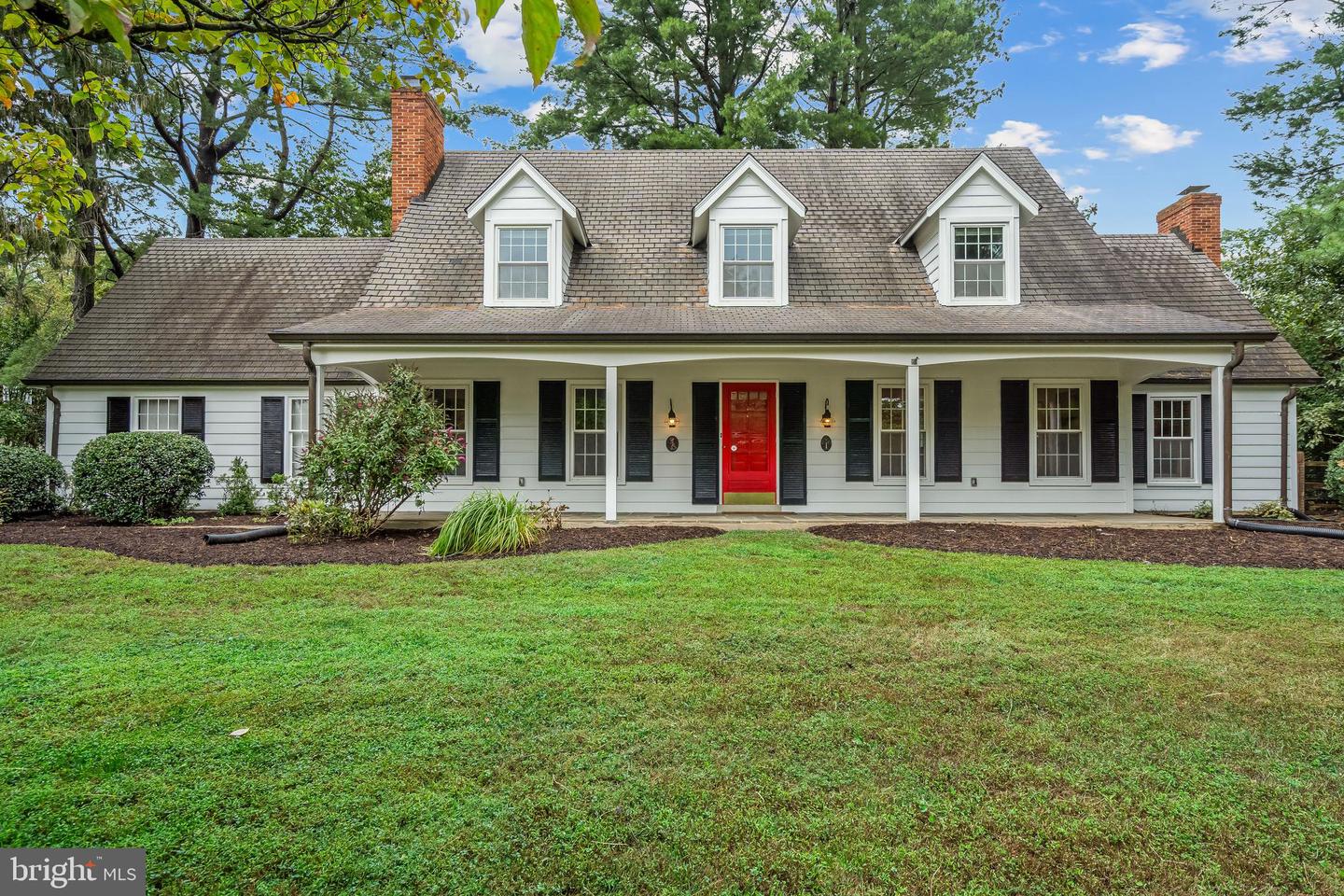 1011 HARRIMAN ST, GREAT FALLS, Virginia 22066, 4 Bedrooms Bedrooms, ,3 BathroomsBathrooms,Residential,For sale,1011 HARRIMAN ST,VAFX2268512 MLS # VAFX2268512