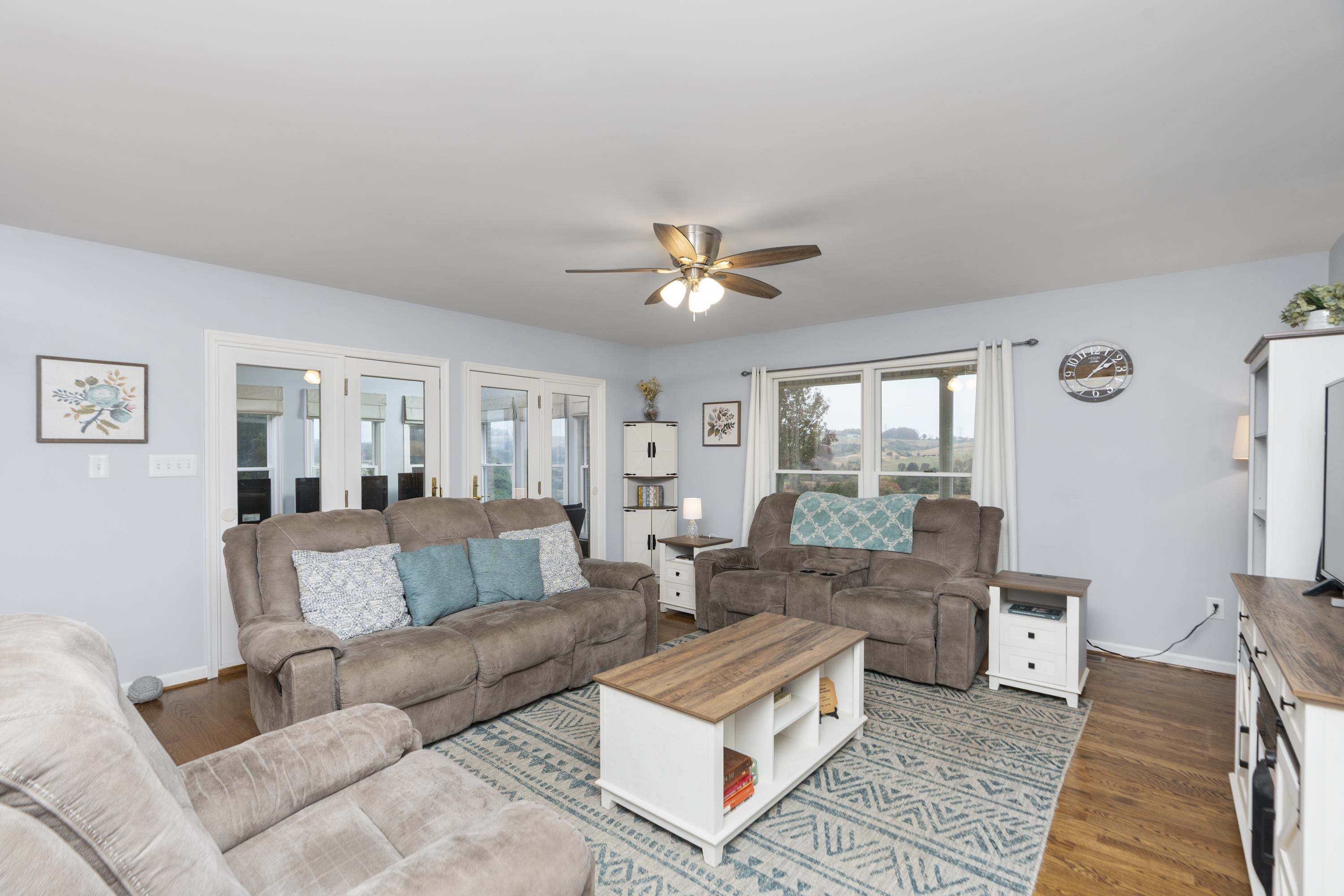 1197 ENTRY SCHOOL RD, FISHERSVILLE, Virginia 22939, 3 Bedrooms Bedrooms, ,2 BathroomsBathrooms,Residential,1197 ENTRY SCHOOL RD,670600 MLS # 670600 1197 ENTRY SCHOOL RD, FISHERSVILLE, Virginia 22939, 3 Bedrooms Bedrooms, ,2 BathroomsBathrooms,Residential,1197 ENTRY SCHOOL RD,670600 MLS # 670600