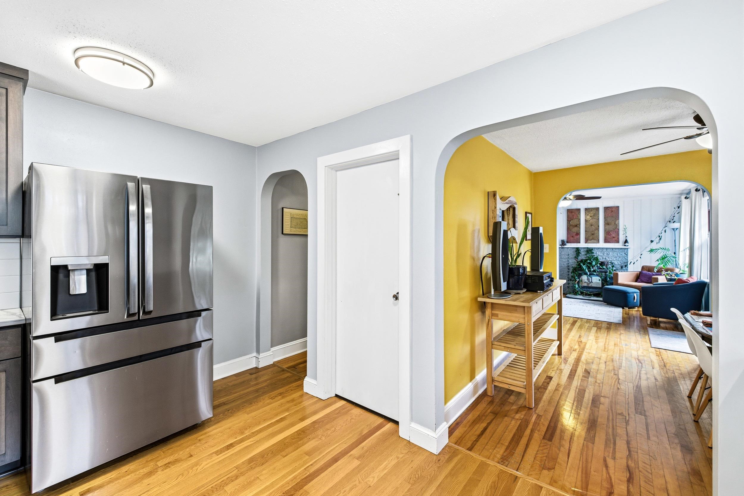 515 E WOLFE ST, HARRISONBURG, Virginia 22801, 3 Bedrooms Bedrooms, ,2 BathroomsBathrooms,Residential,515 E WOLFE ST,670609 MLS # 670609