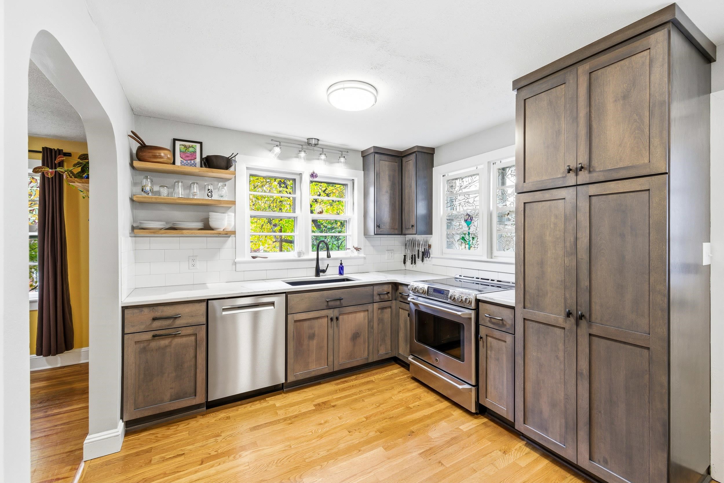 515 E WOLFE ST, HARRISONBURG, Virginia 22801, 3 Bedrooms Bedrooms, ,2 BathroomsBathrooms,Residential,515 E WOLFE ST,670609 MLS # 670609