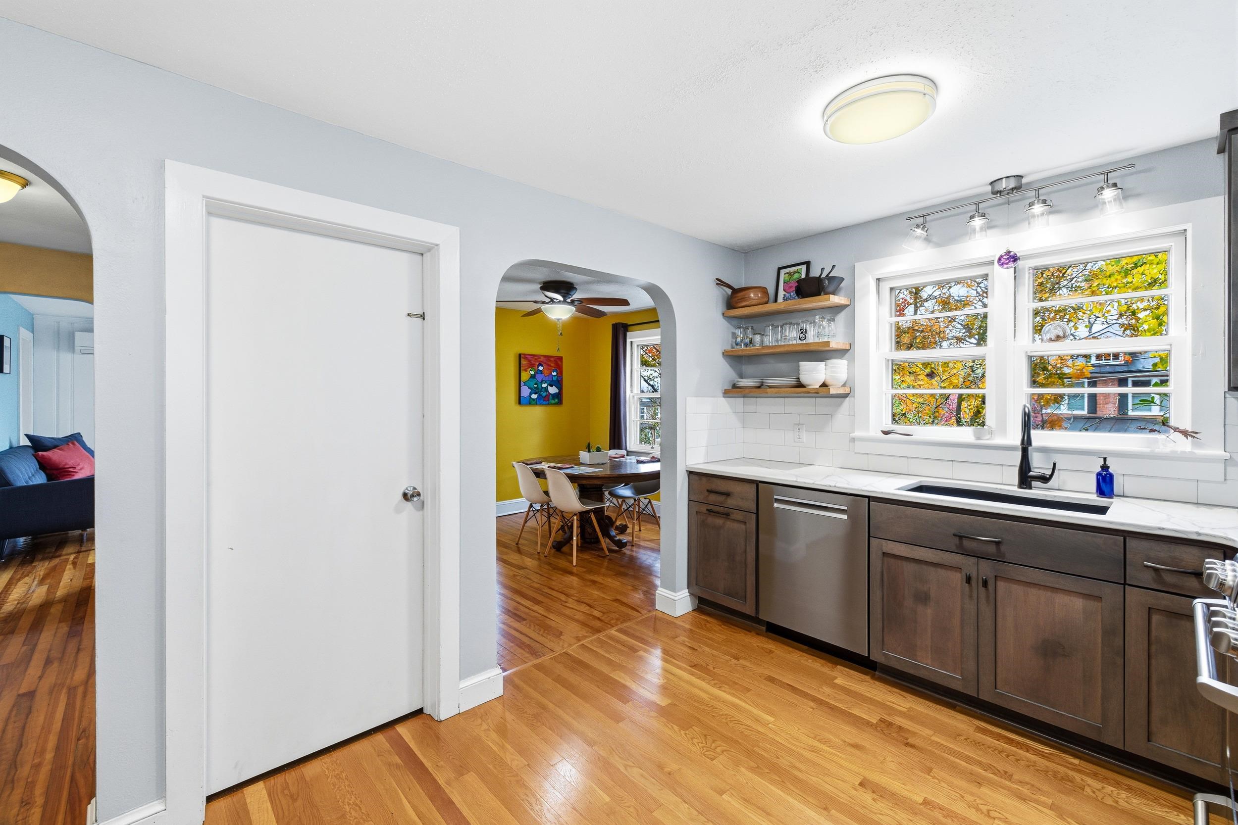 515 E WOLFE ST, HARRISONBURG, Virginia 22801, 3 Bedrooms Bedrooms, ,2 BathroomsBathrooms,Residential,515 E WOLFE ST,670609 MLS # 670609