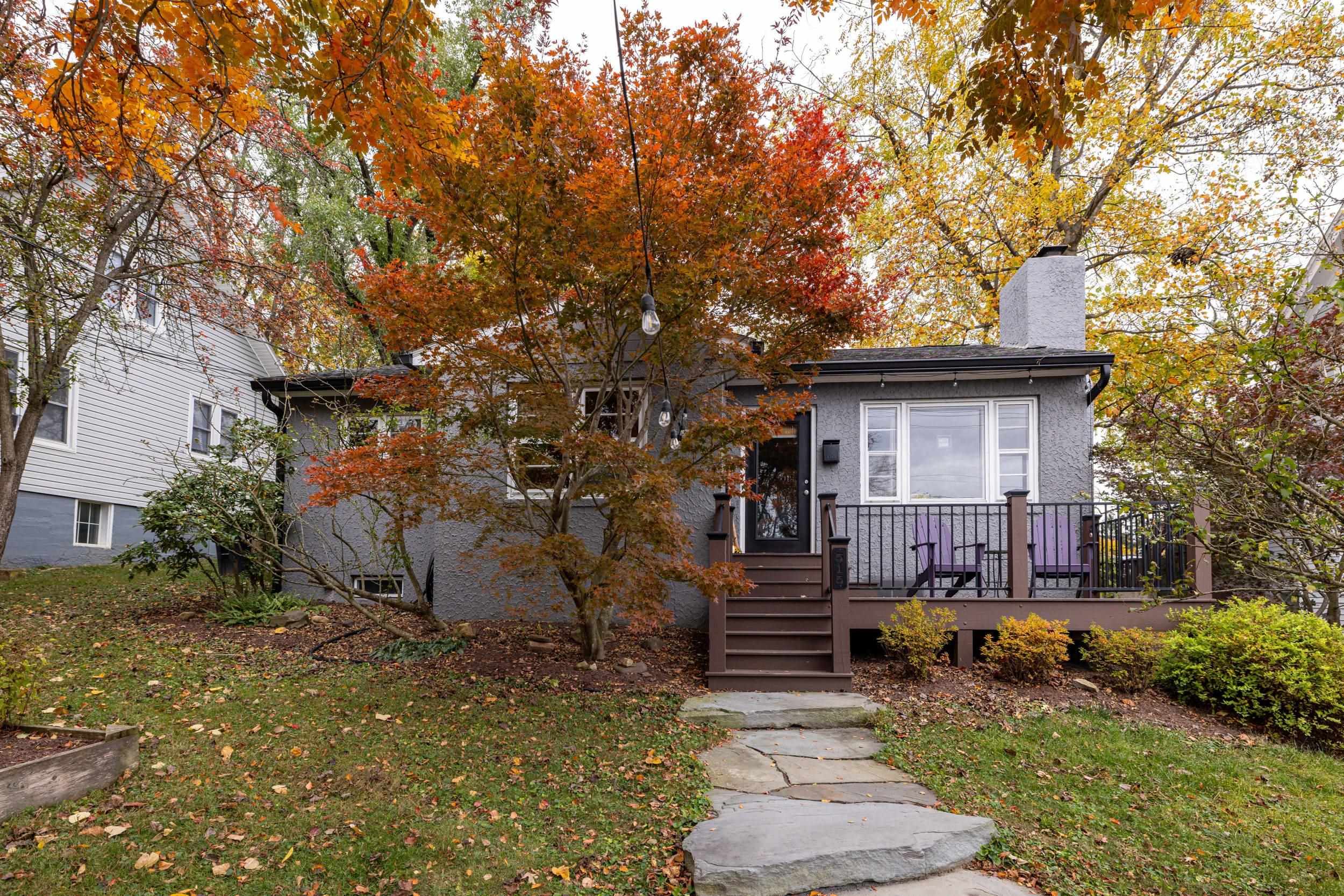 515 E WOLFE ST, HARRISONBURG, Virginia 22801, 3 Bedrooms Bedrooms, ,2 BathroomsBathrooms,Residential,515 E WOLFE ST,670609 MLS # 670609