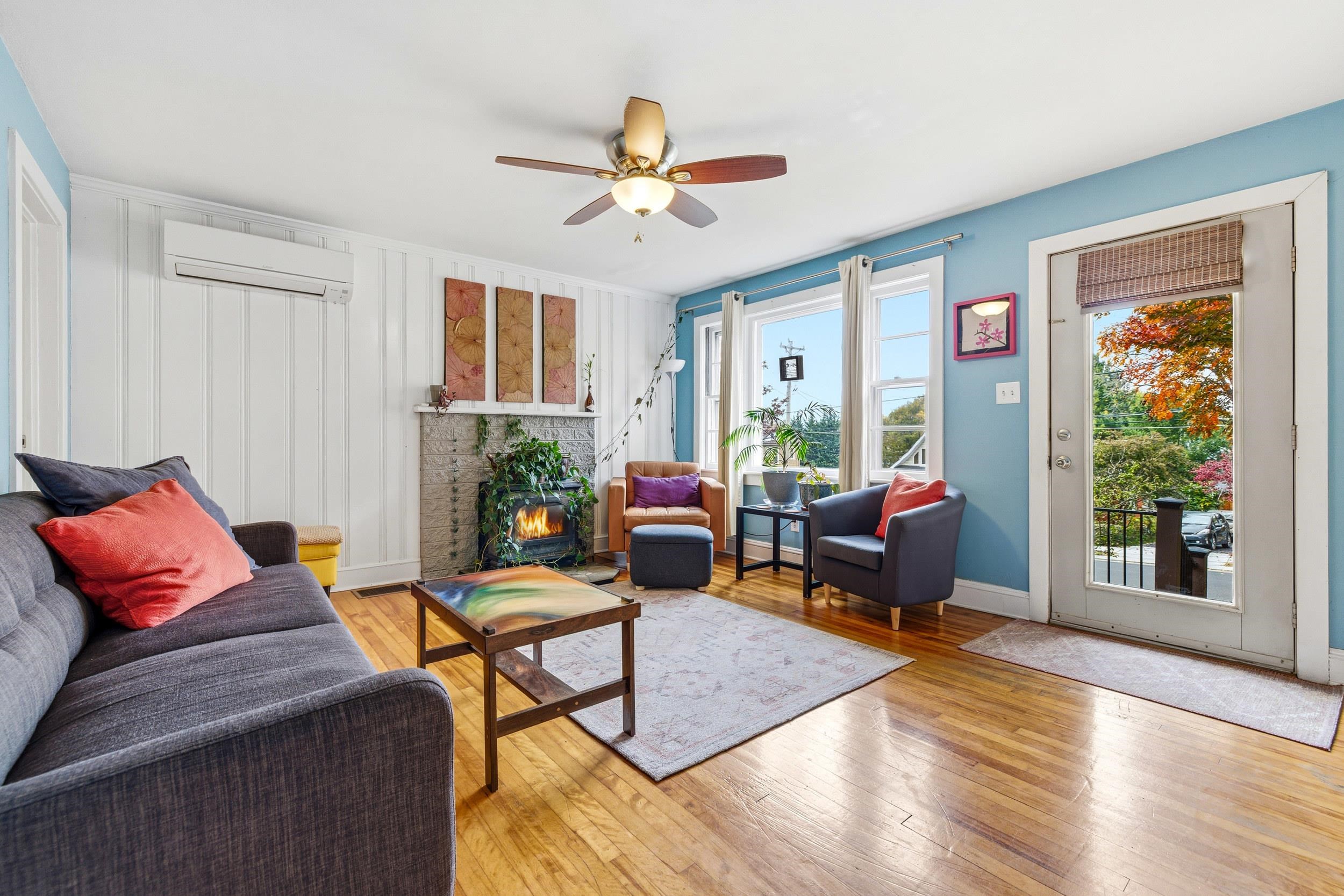 515 E WOLFE ST, HARRISONBURG, Virginia 22801, 3 Bedrooms Bedrooms, ,2 BathroomsBathrooms,Residential,515 E WOLFE ST,670609 MLS # 670609